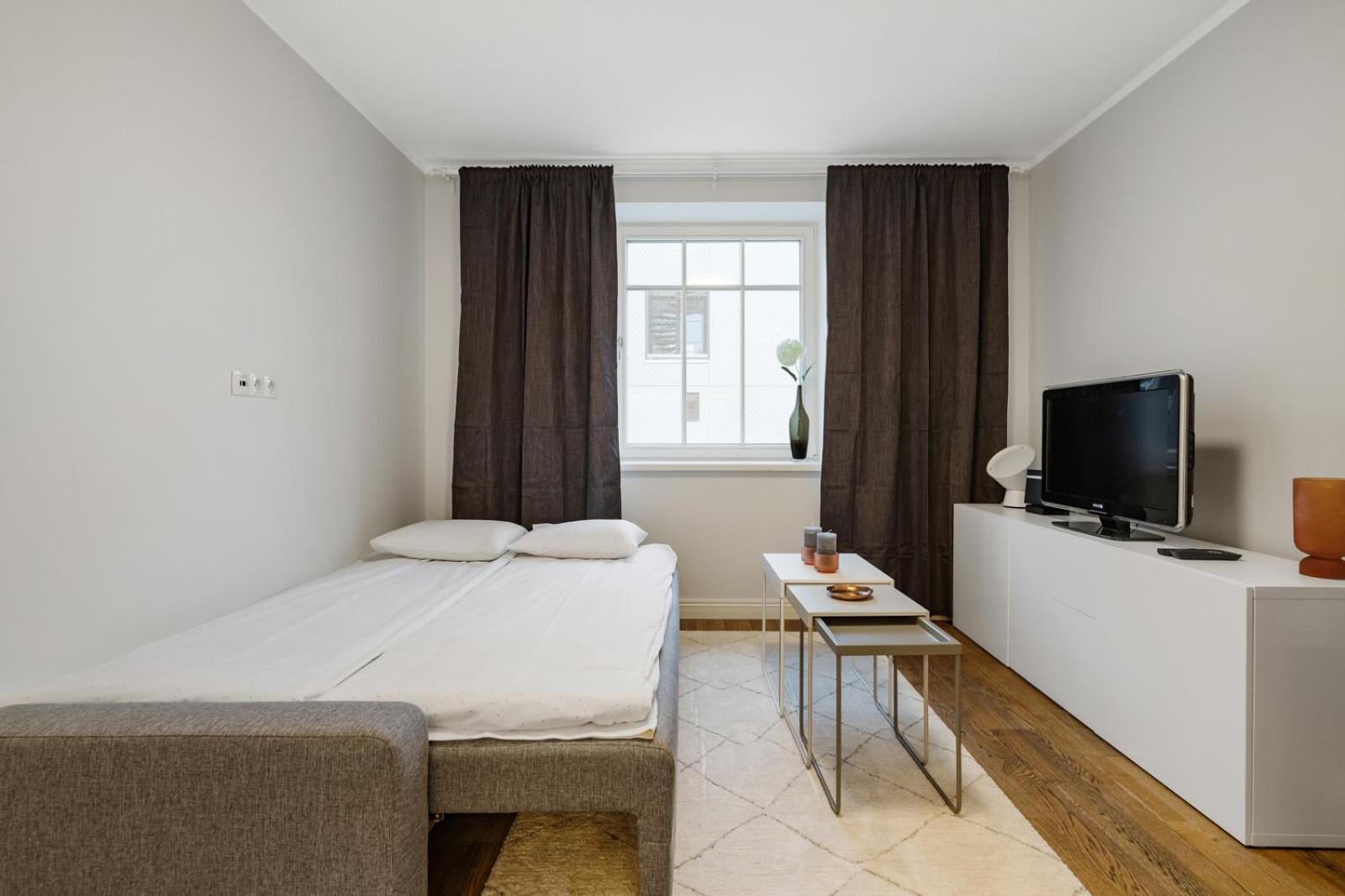 Charming 1BR in Superb Location, Free Parking & Wi-Fi view 4