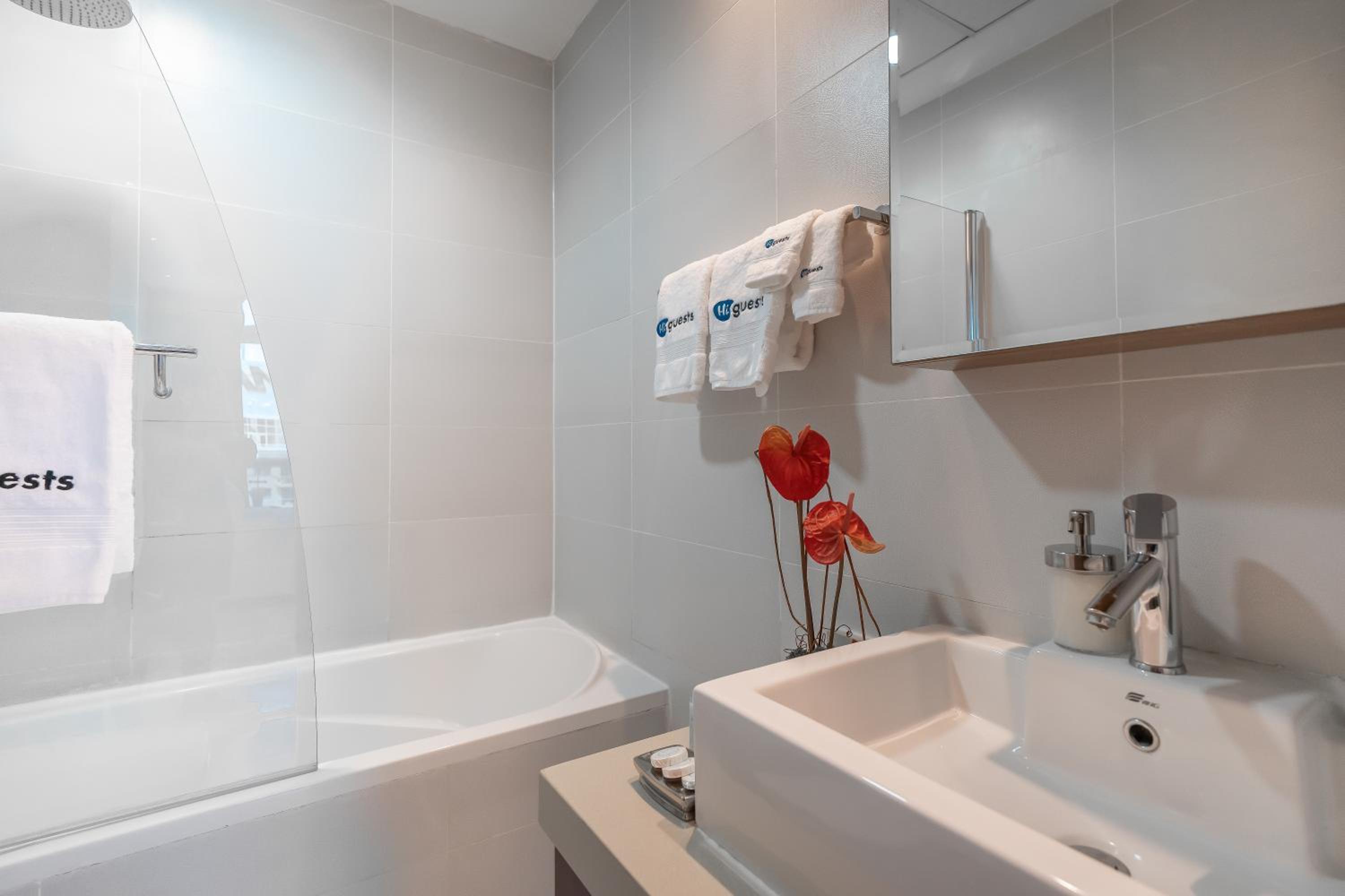 HiGuests - Spacious 1BR in Dubai Marina With Amazing Views — Dubai photo 4