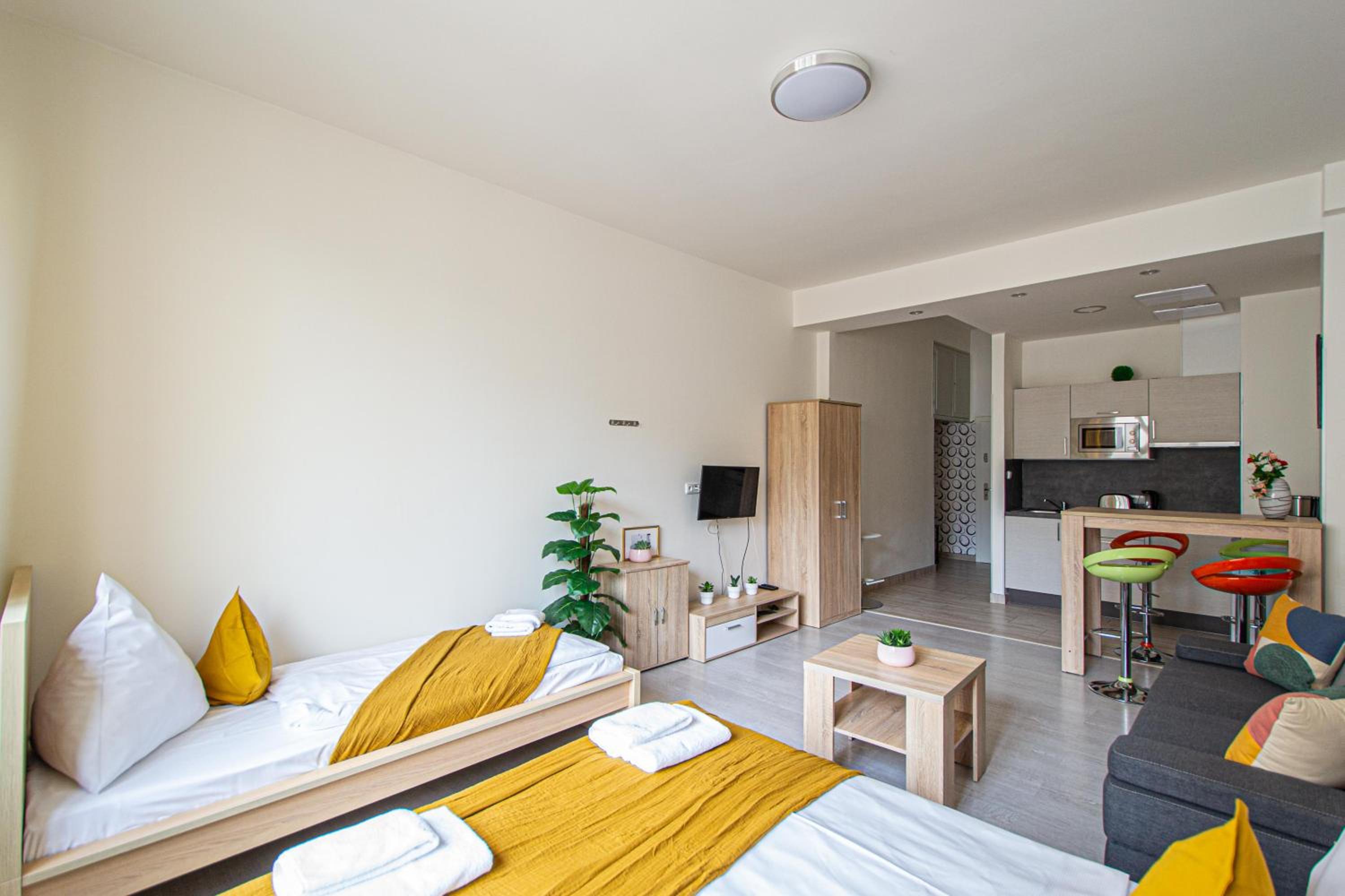 City Center Apartments near Synagogue