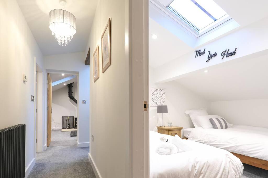 SaltPot Cottage, Cowling- A Unique Yorkshire Home Stay