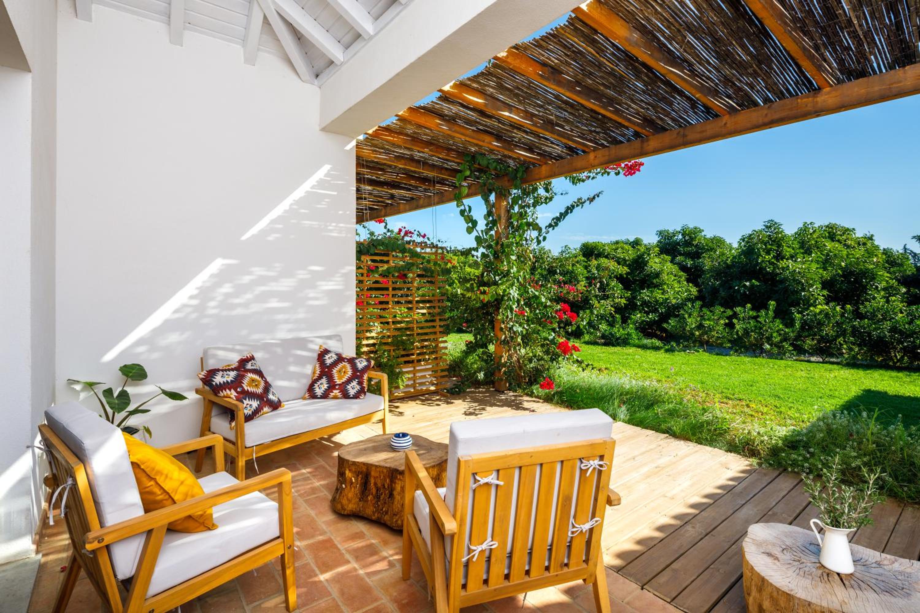 Abacatus Farmhouse view 4