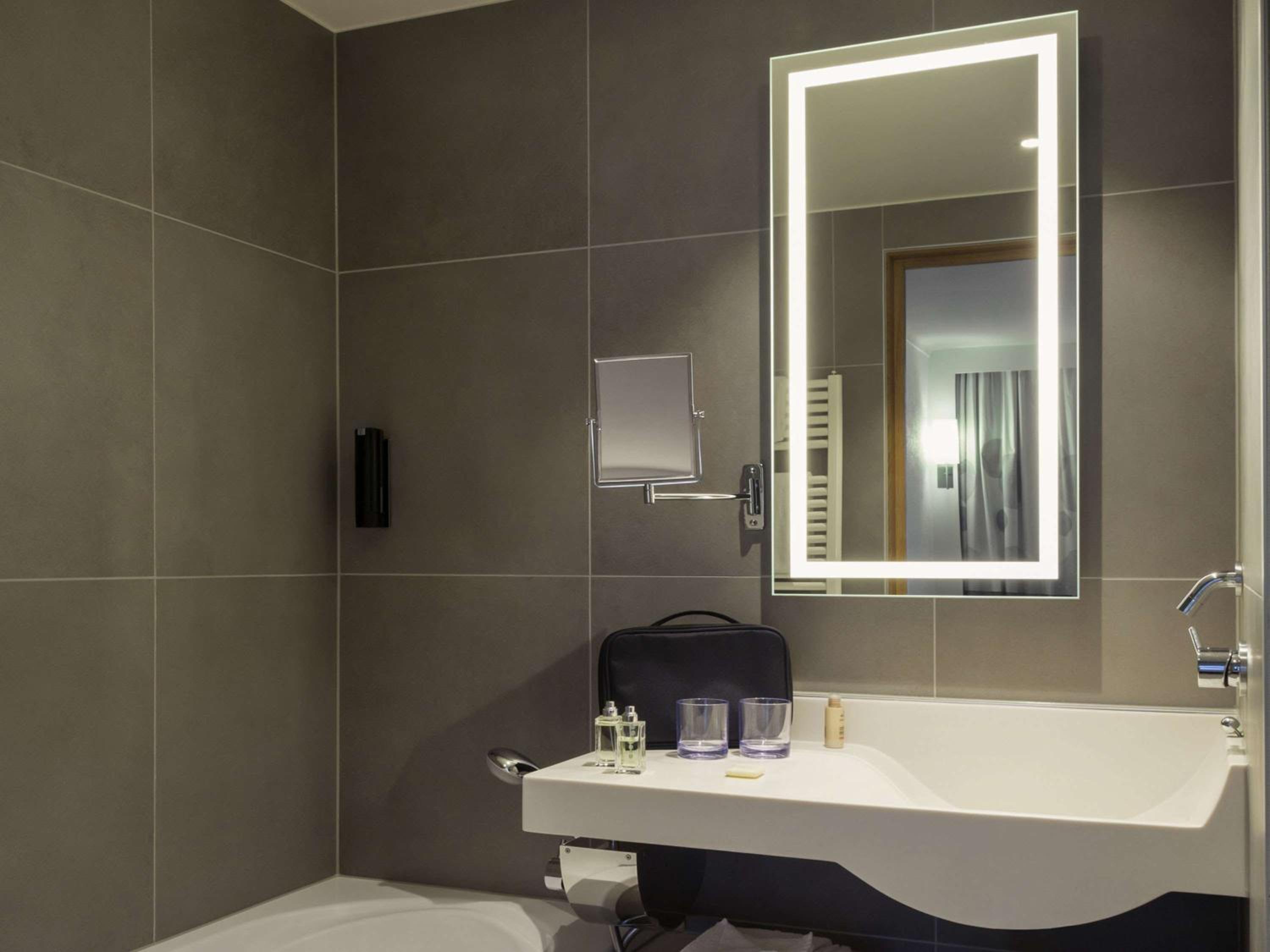 Geneva Vacations - Novotel Geneve Centre - Property Image 51