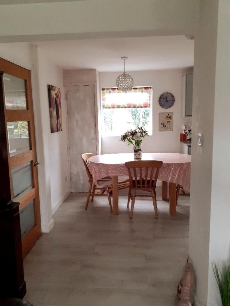 Entire house near beaches, footpaths, dog friendly view 2