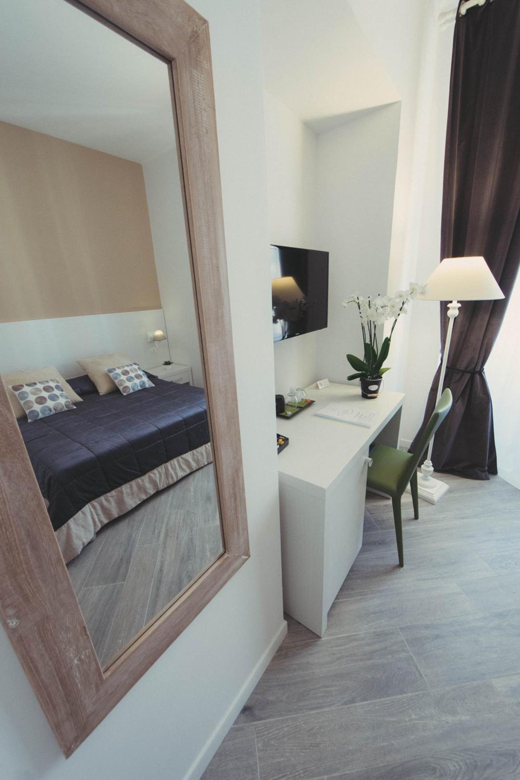 Vantaggio Suites photo 2