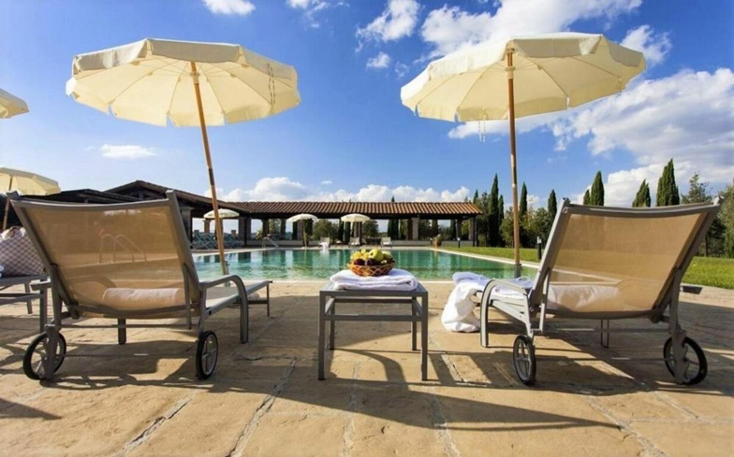 Villa Le Cascine 29 view 2
