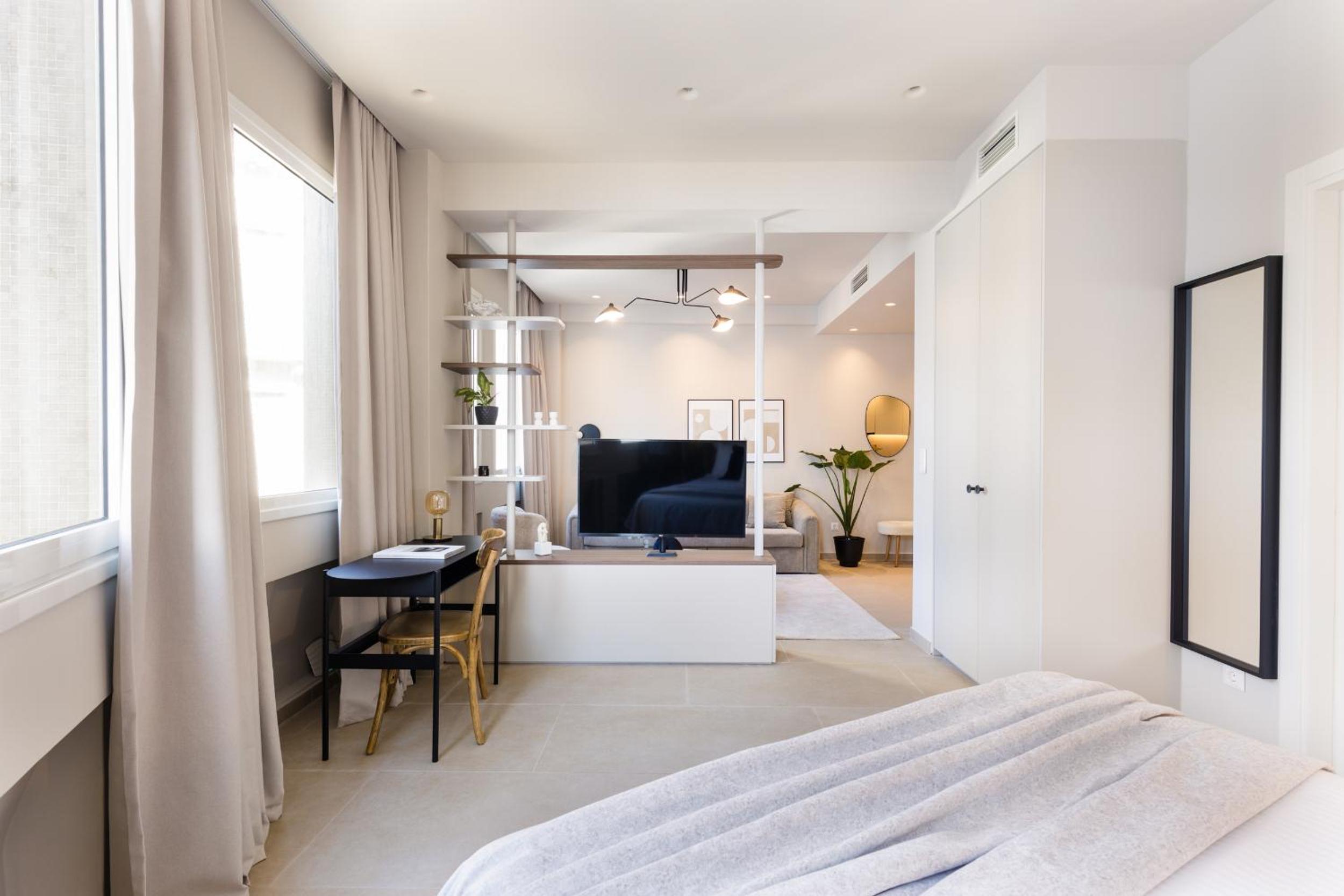 Luxury Apartments in Plaka by UPSTREET