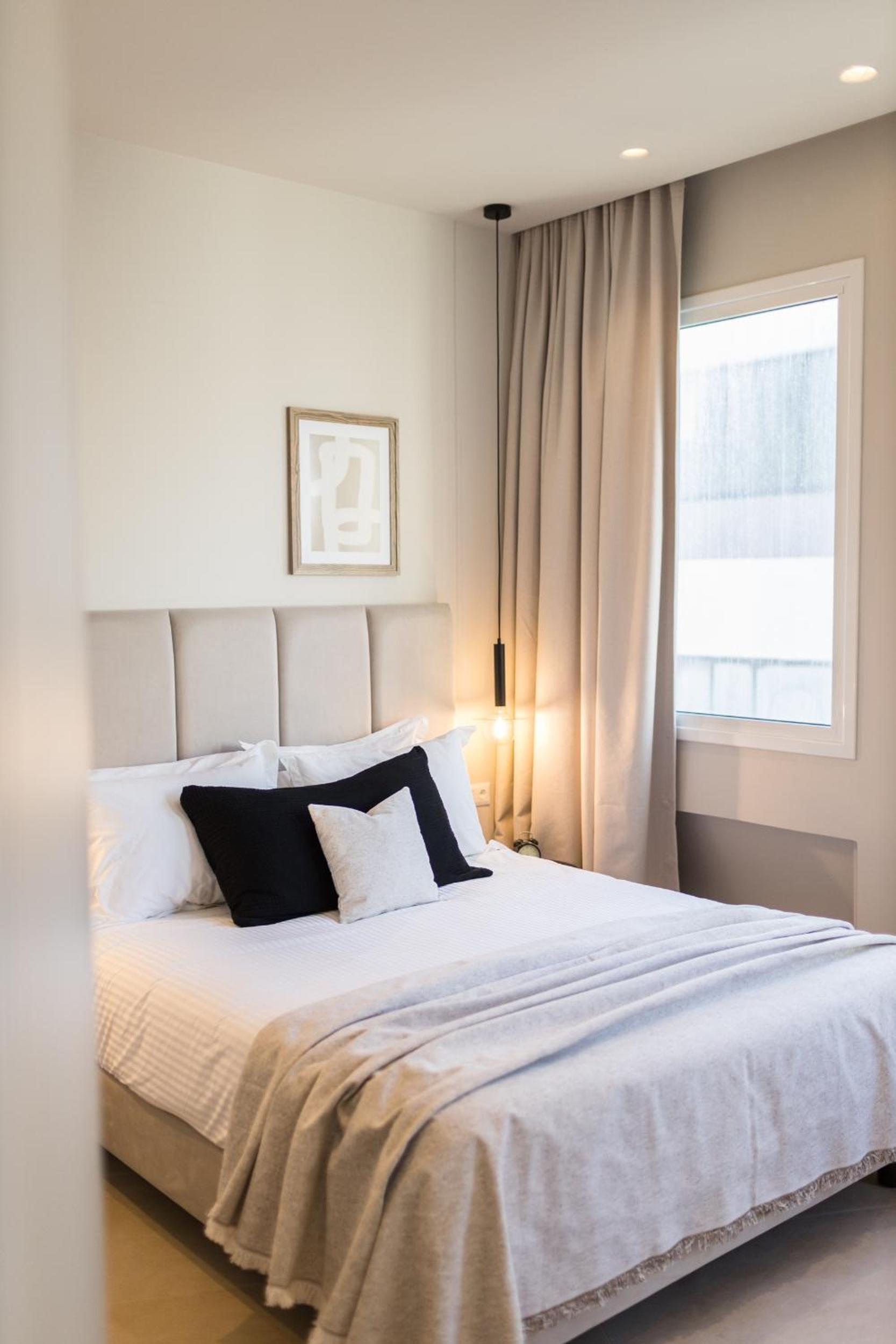 Luxury Apartments in Plaka by UPSTREET