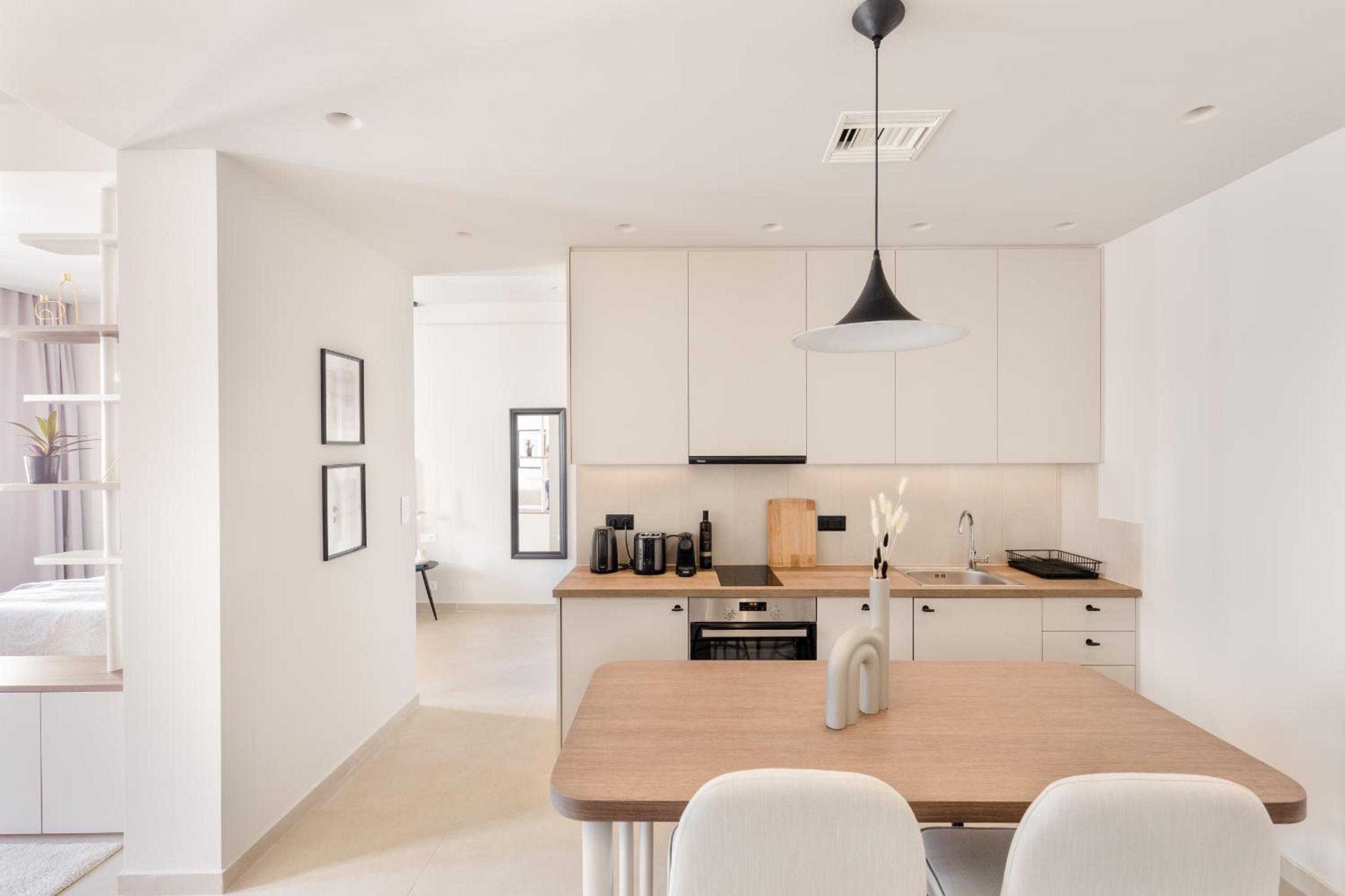 Luxury Apartments in Plaka by UPSTREET