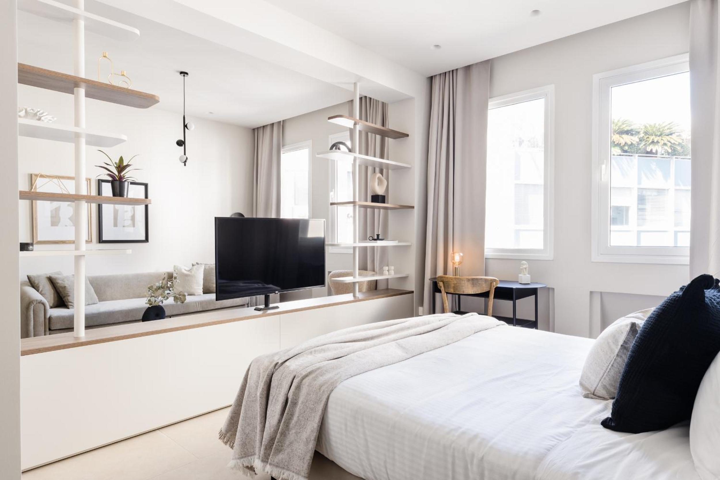 Luxury Apartments in Plaka by UPSTREET