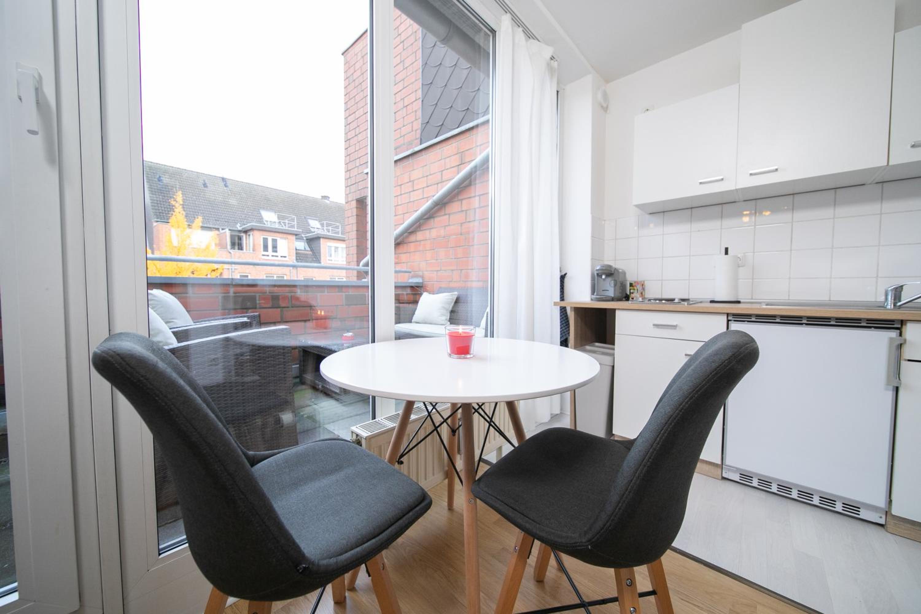 Neuss Vacations - Studio Shiny - Zentral mit Balkon - Messe - Kuche - Property Image 8