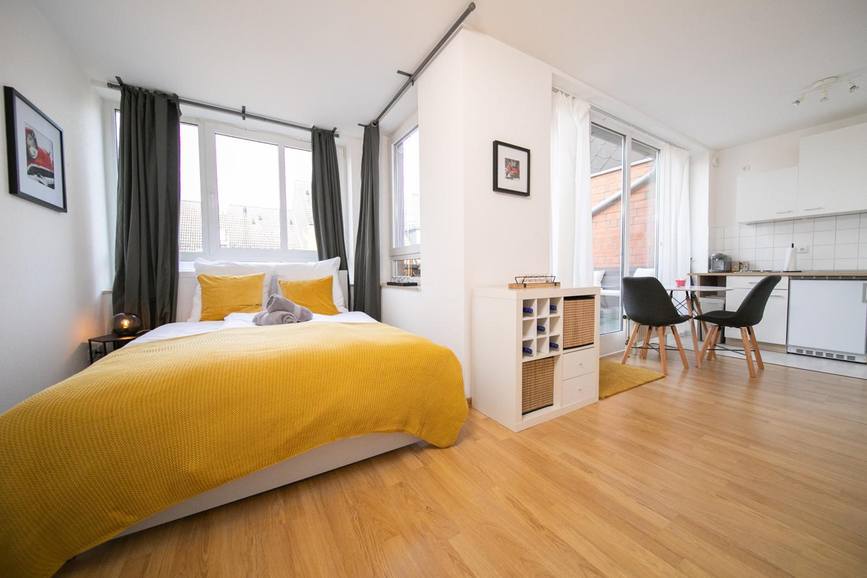 Neuss Vacations - Studio Shiny - Zentral mit Balkon - Messe - Kuche - Property Image 2