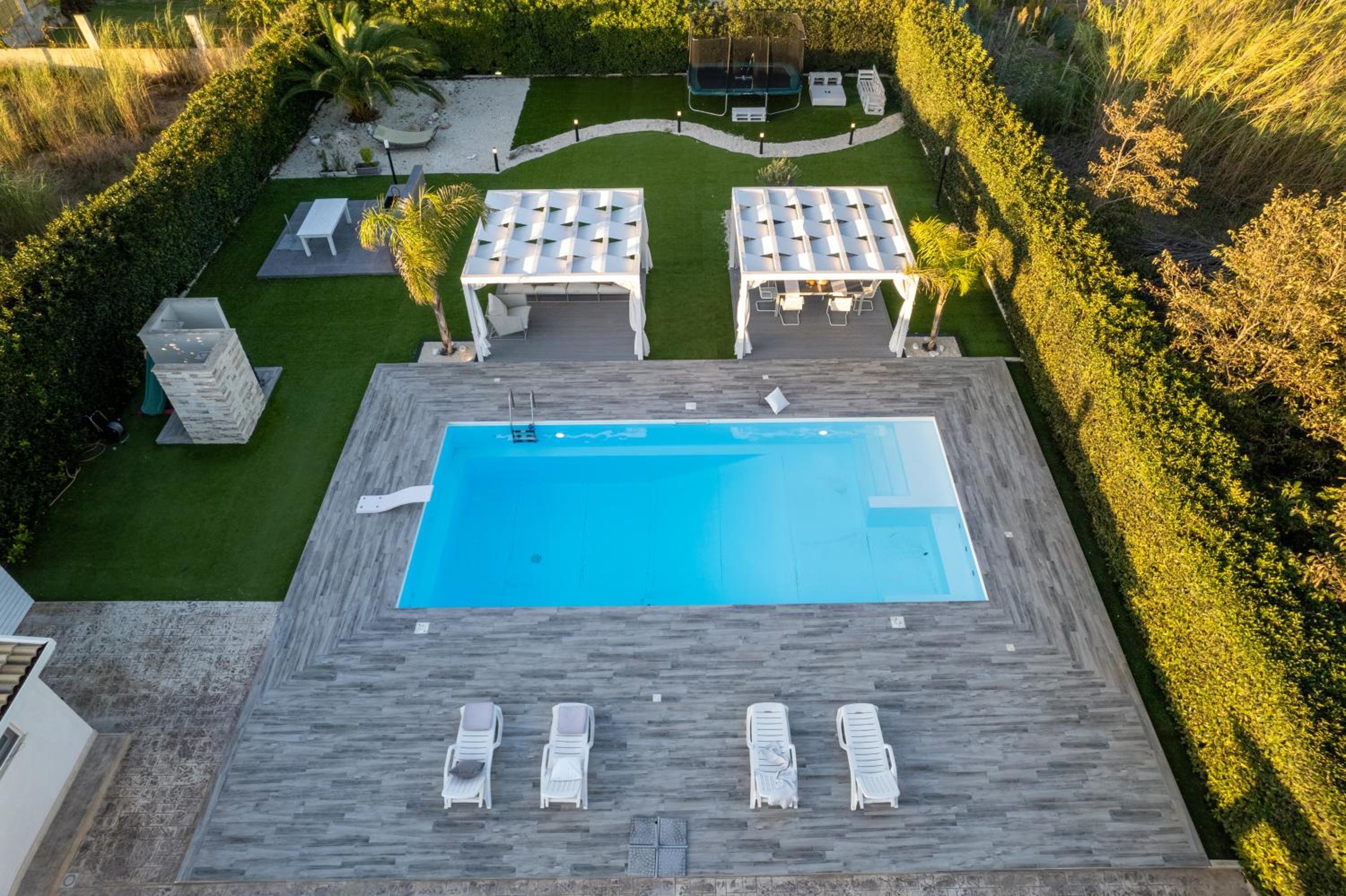 Villa Gemma mare e piscina riscaldata view 4