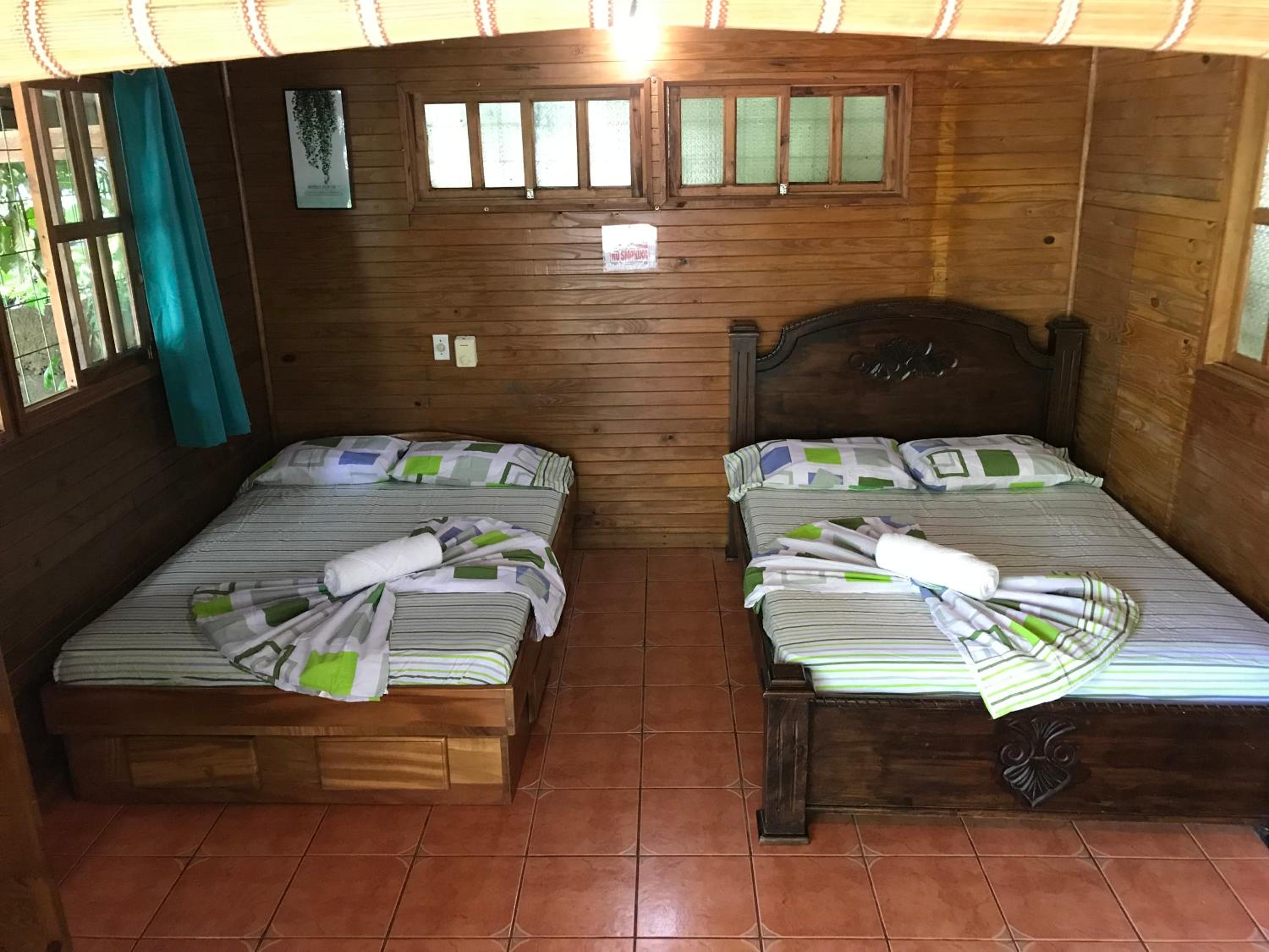 FLOR DE PARAISO BUNGALOWS