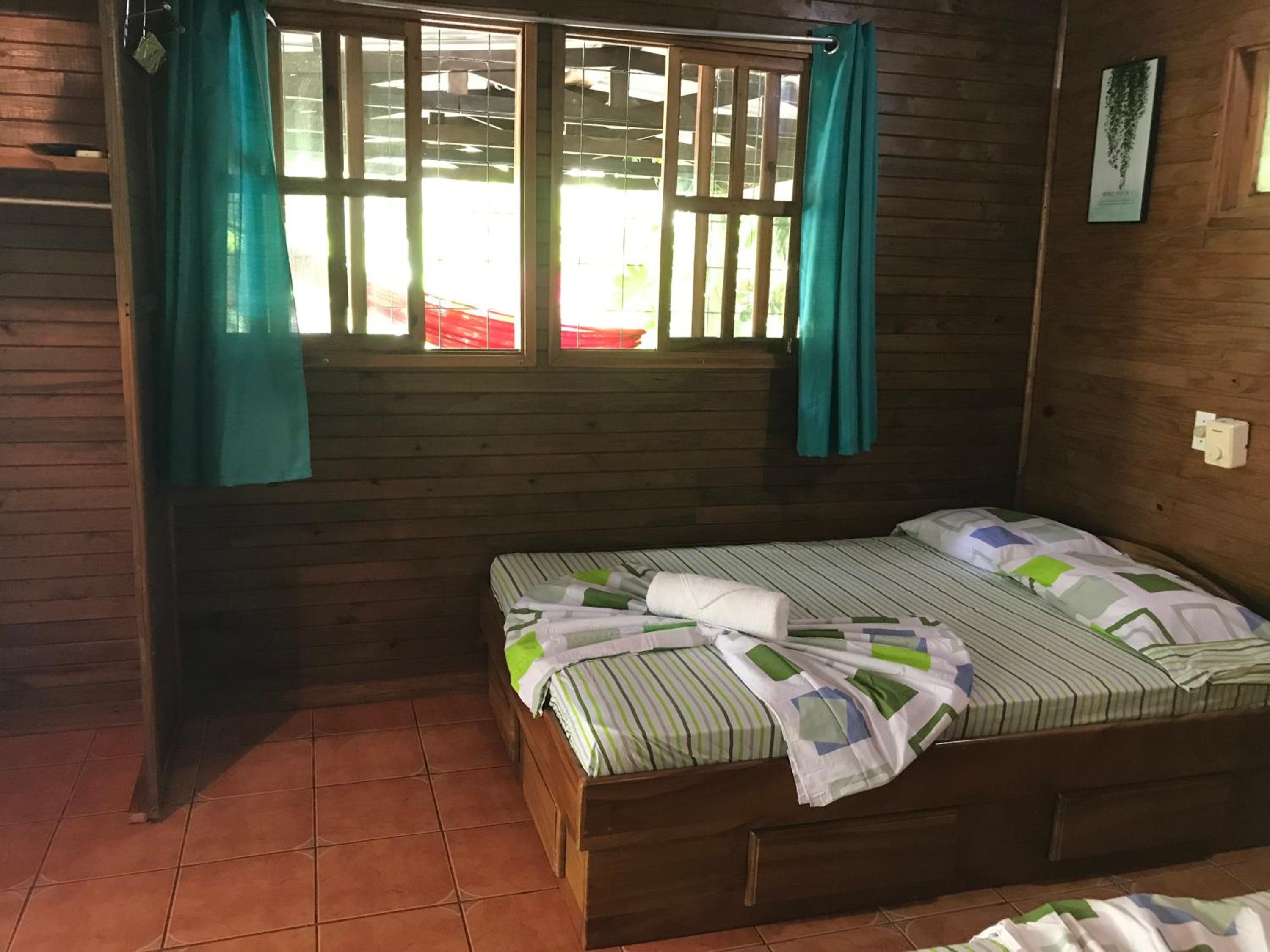 FLOR DE PARAISO BUNGALOWS