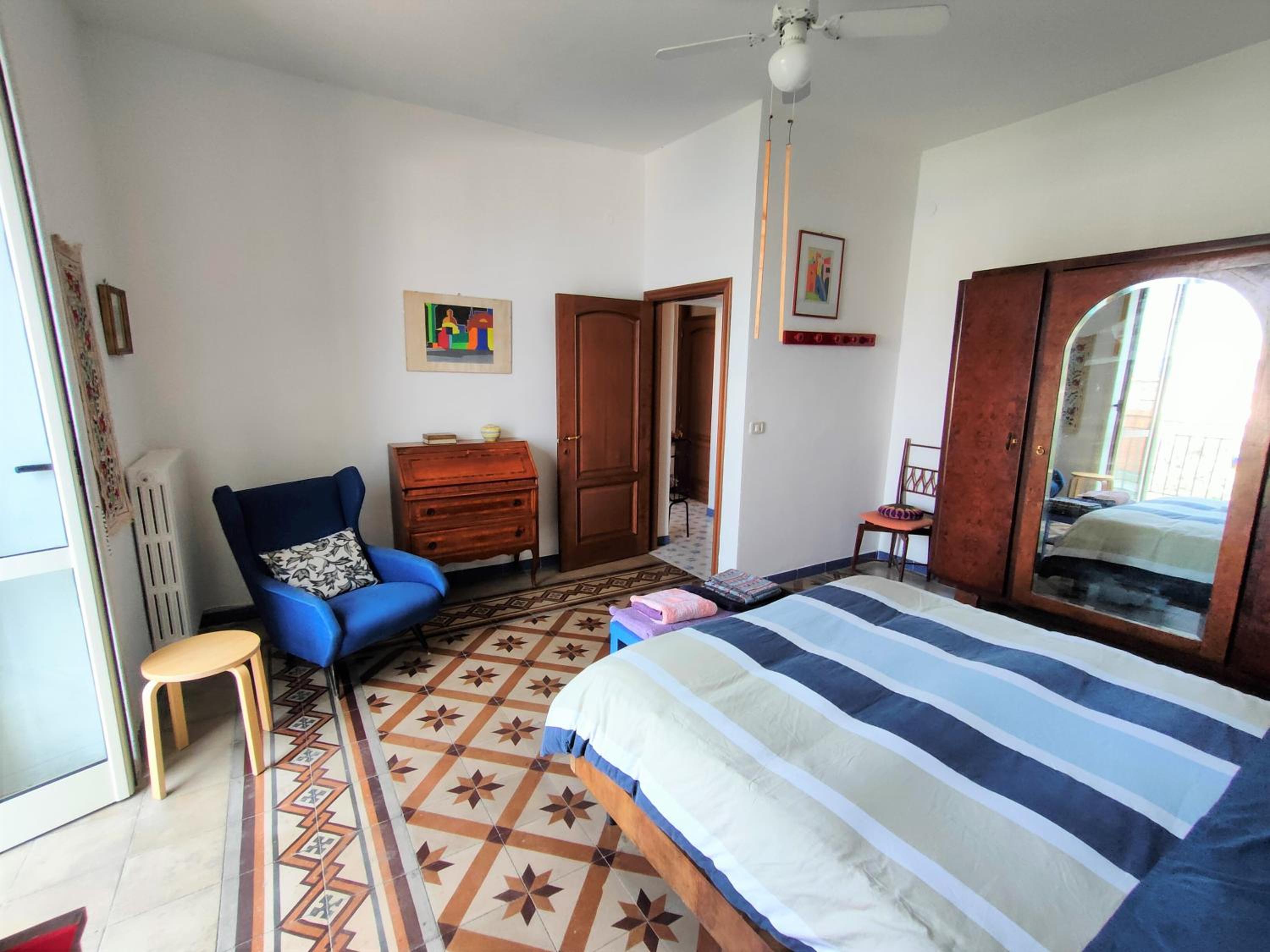 Panoramic Apartments in Villa in Center "The Beach and The Cliff" 1 view 5