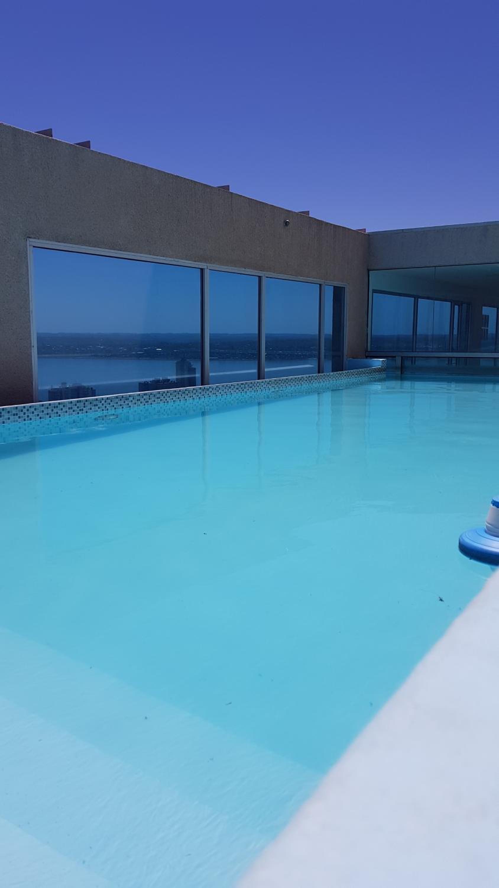 Departamento súper céntrico con vista al río Paraná