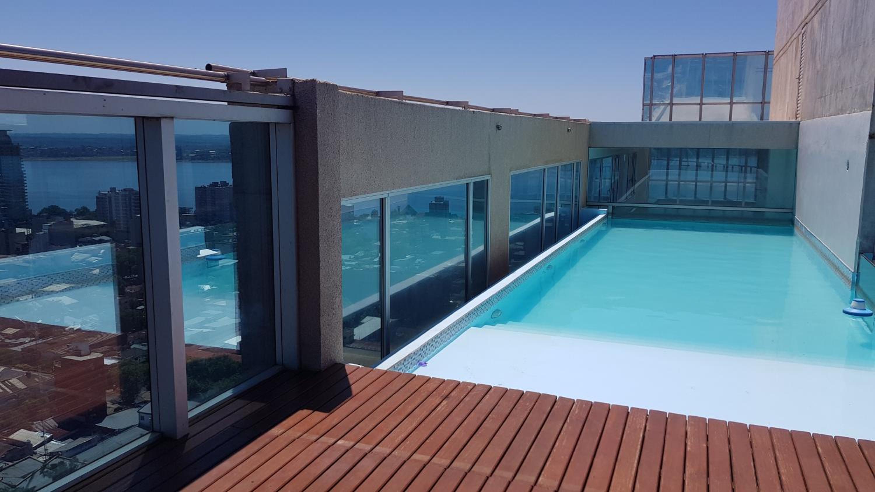 Departamento súper céntrico con vista al río Paraná