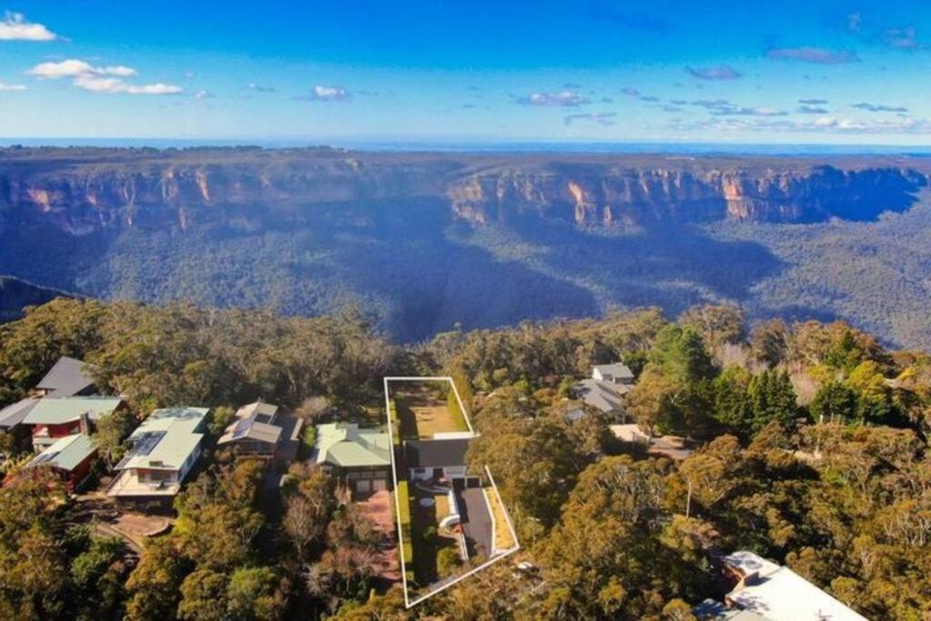 Hotel Leura Sublime Sunrise - Image 1