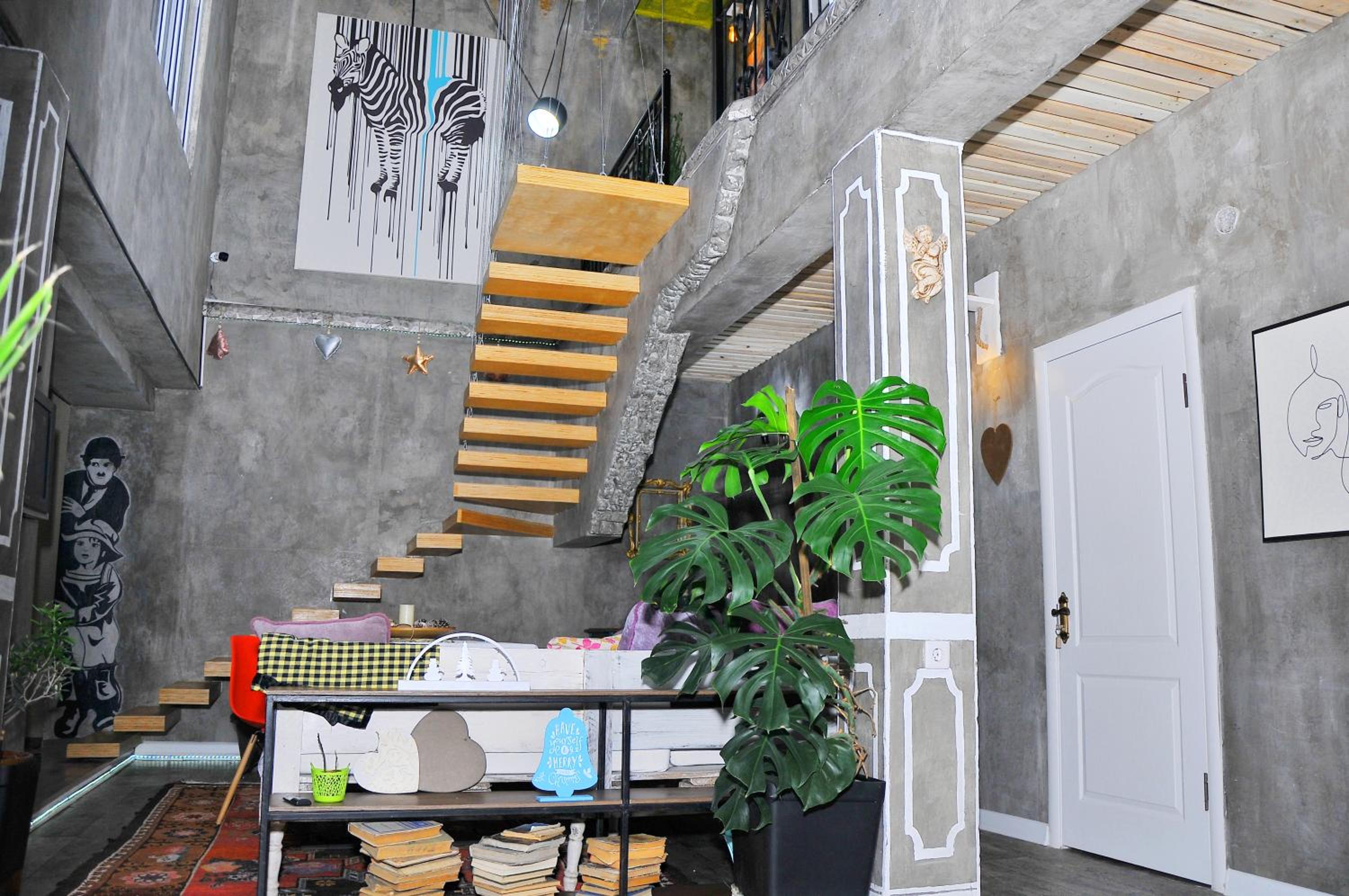 Sweet Home Art Boutique