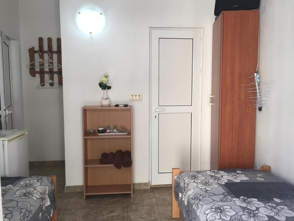 Photo 33
