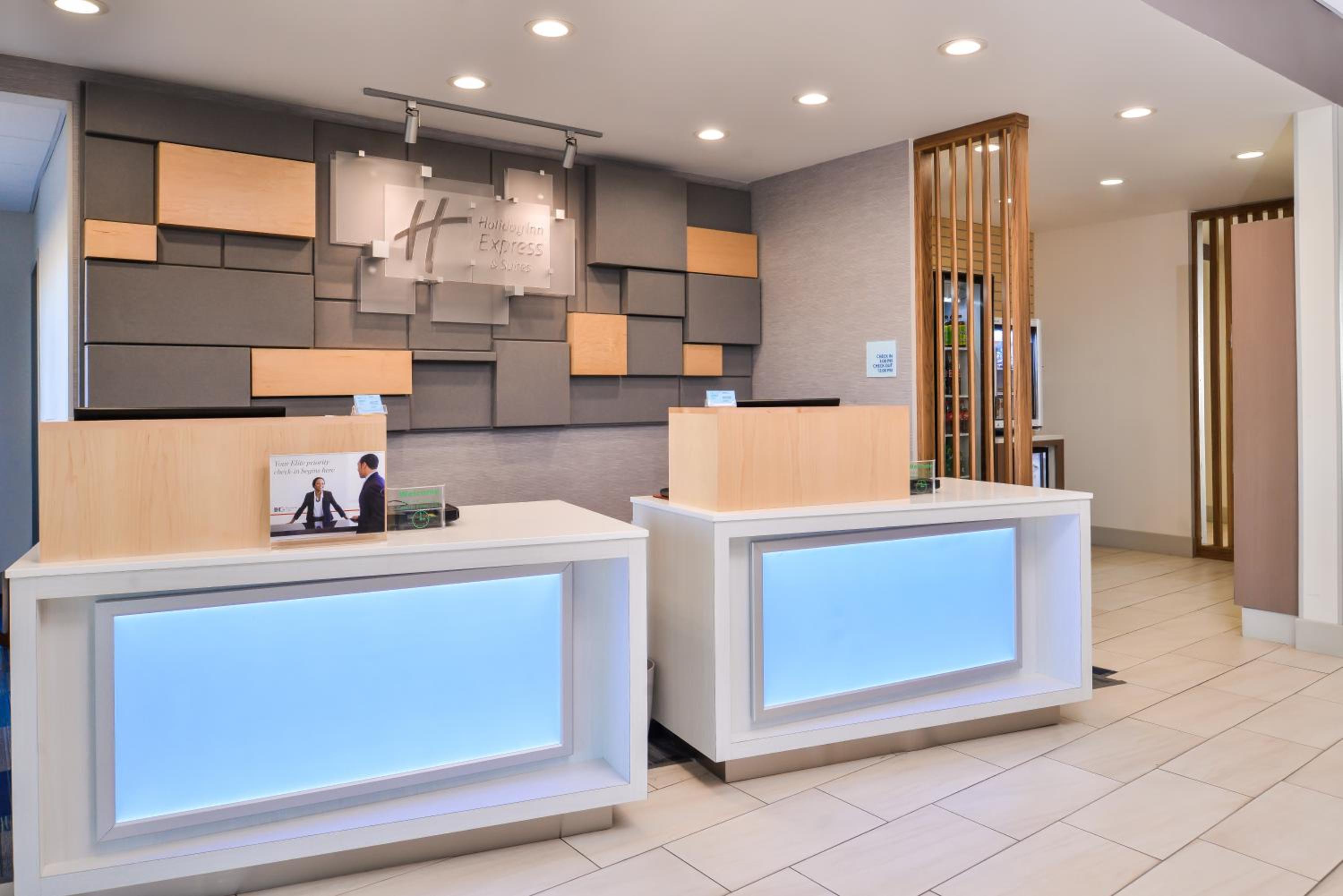 Van Horn Vacations - Holiday Inn Express  Suites - Van Horn, an IHG Hotel - Property Image 7