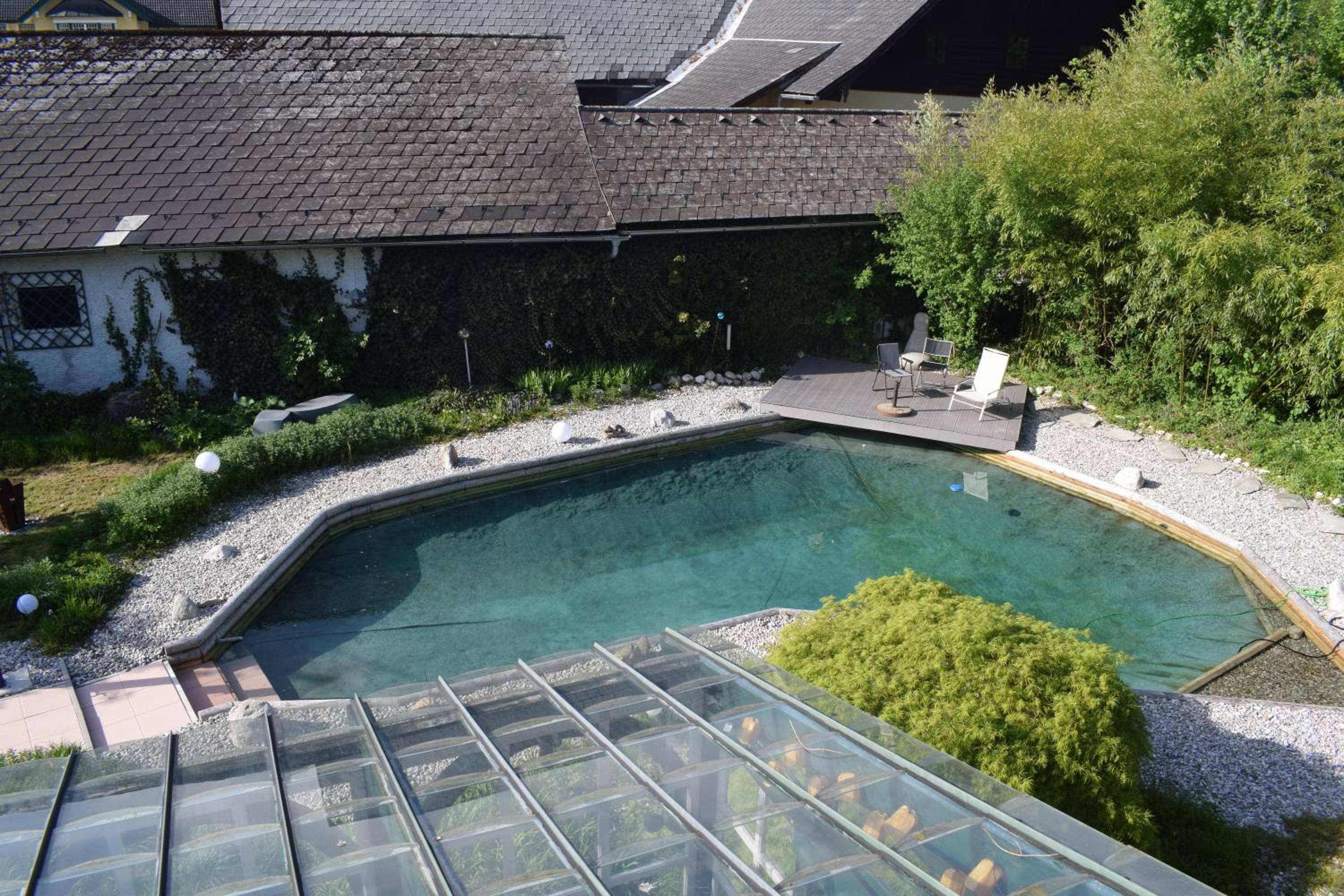 Haus mit Sauna und privatem Badeteich in Anif bei Salzburg