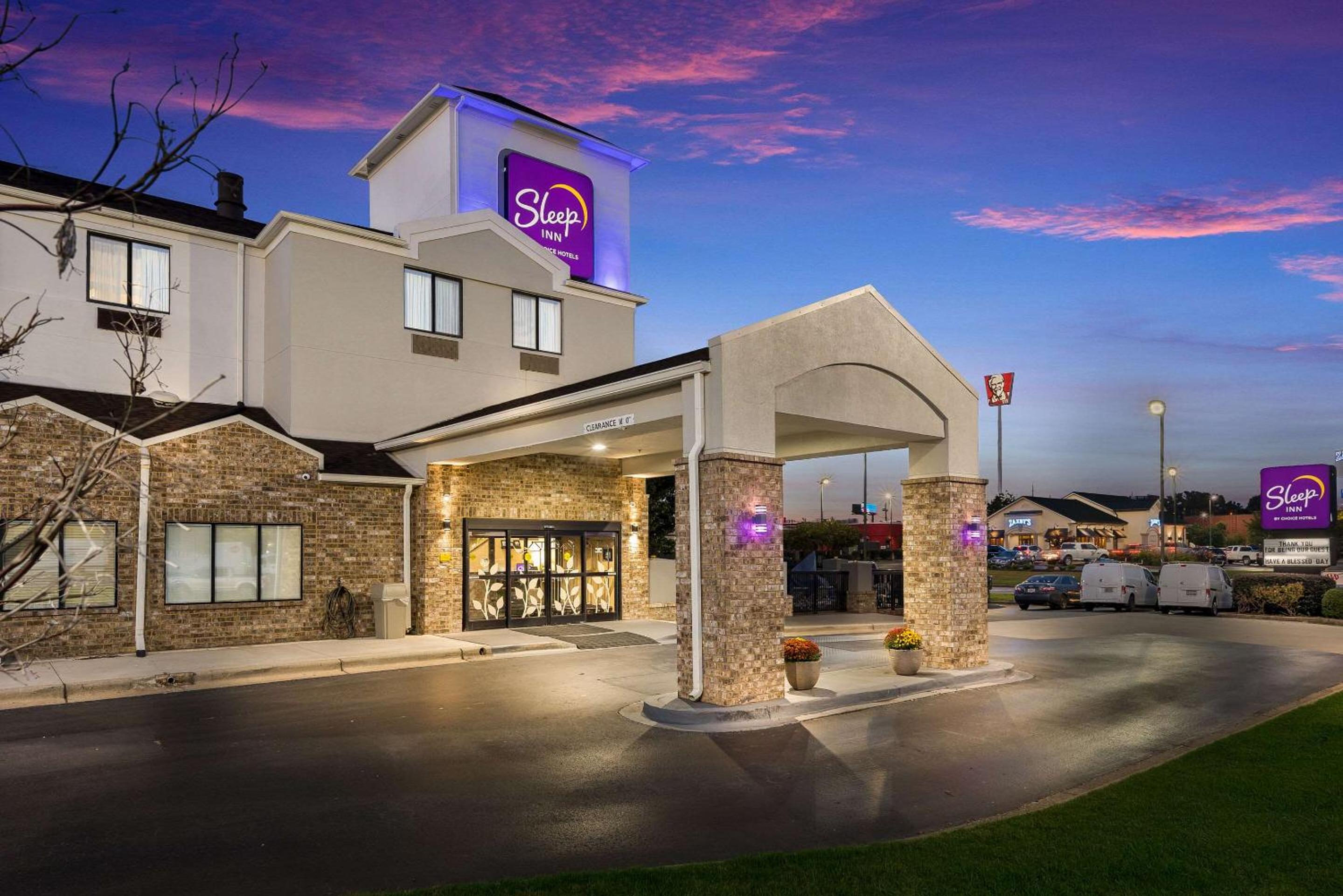 Oxford Vacations - Sleep Inn Oxford Anniston I-20 - Property Image 1