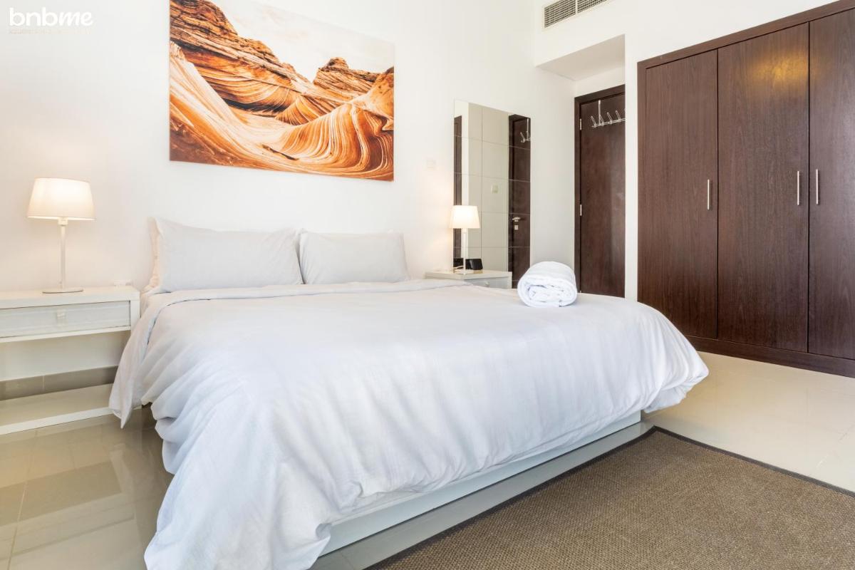 bnbmehomes - Great Value Spacious Apartment w Moden Furniture - 103