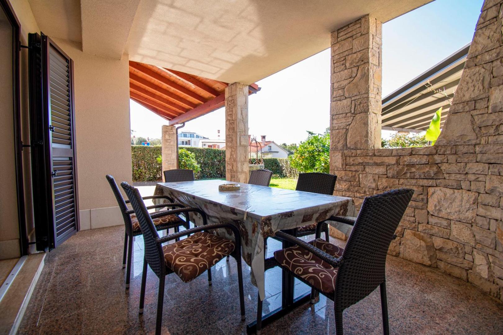 Holiday apartment 50m from the beach photo 3