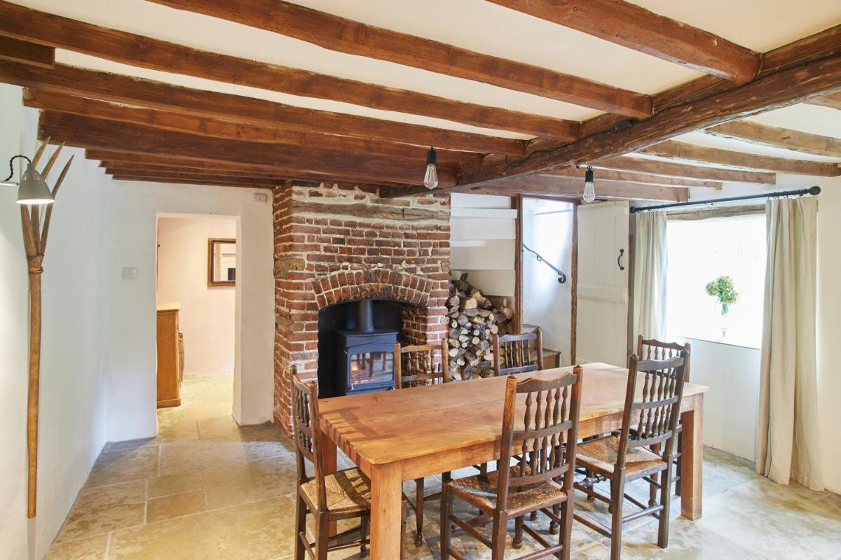 Rock Cottage view 5