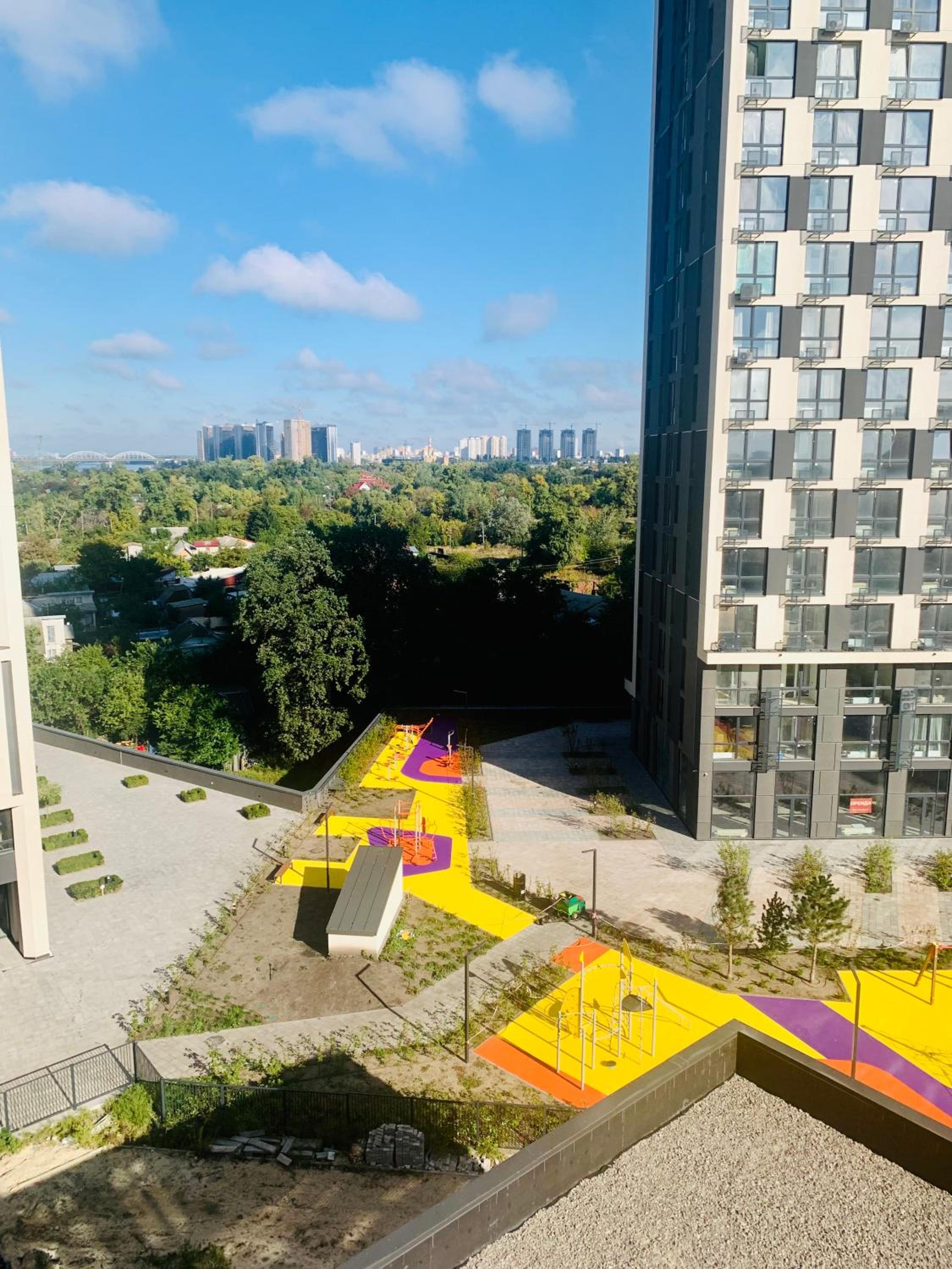New 3 rooms apartment near the metro station