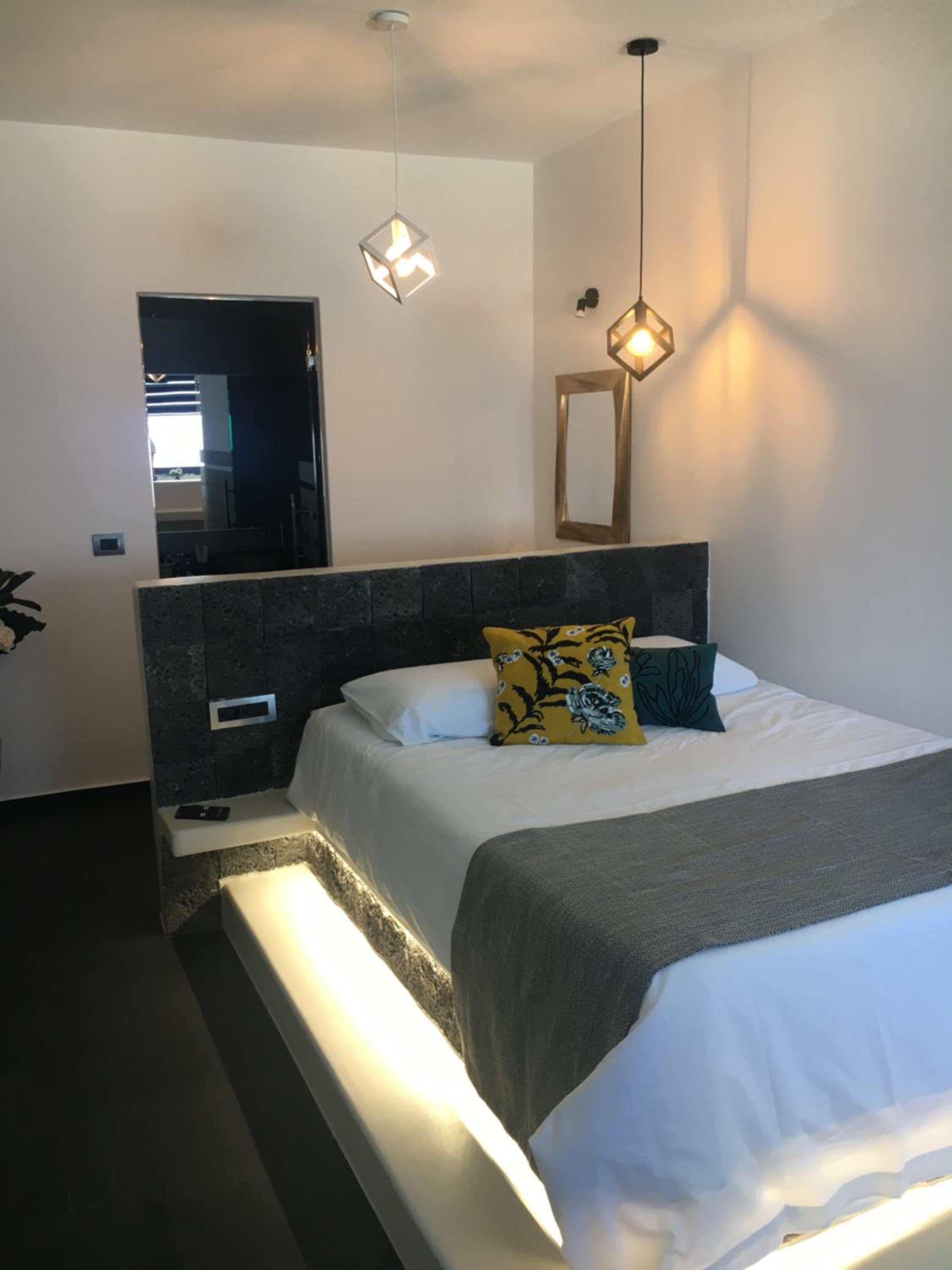 Caldera's Majesty photo 3