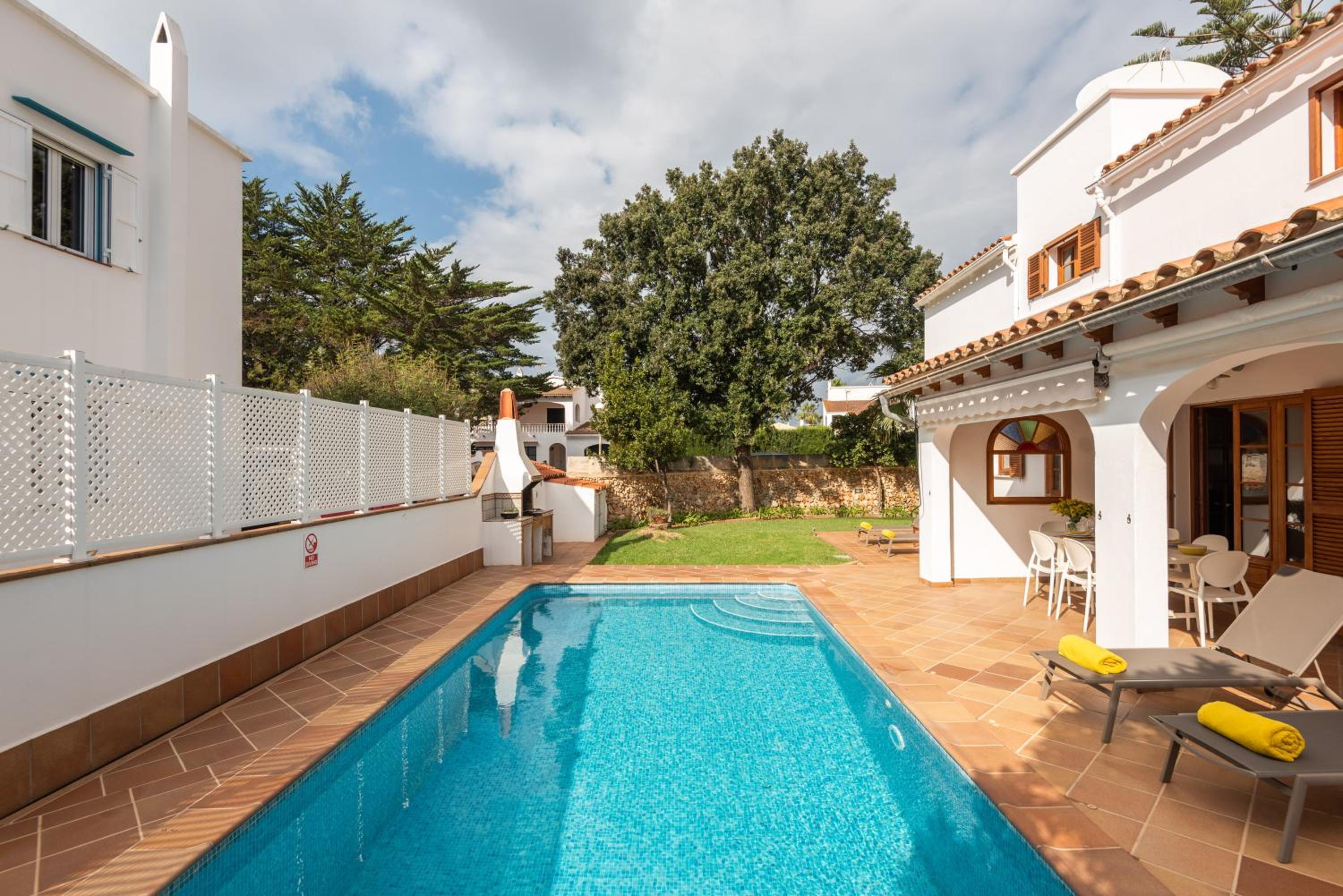 Villa Elena by Mauter Villas view 4