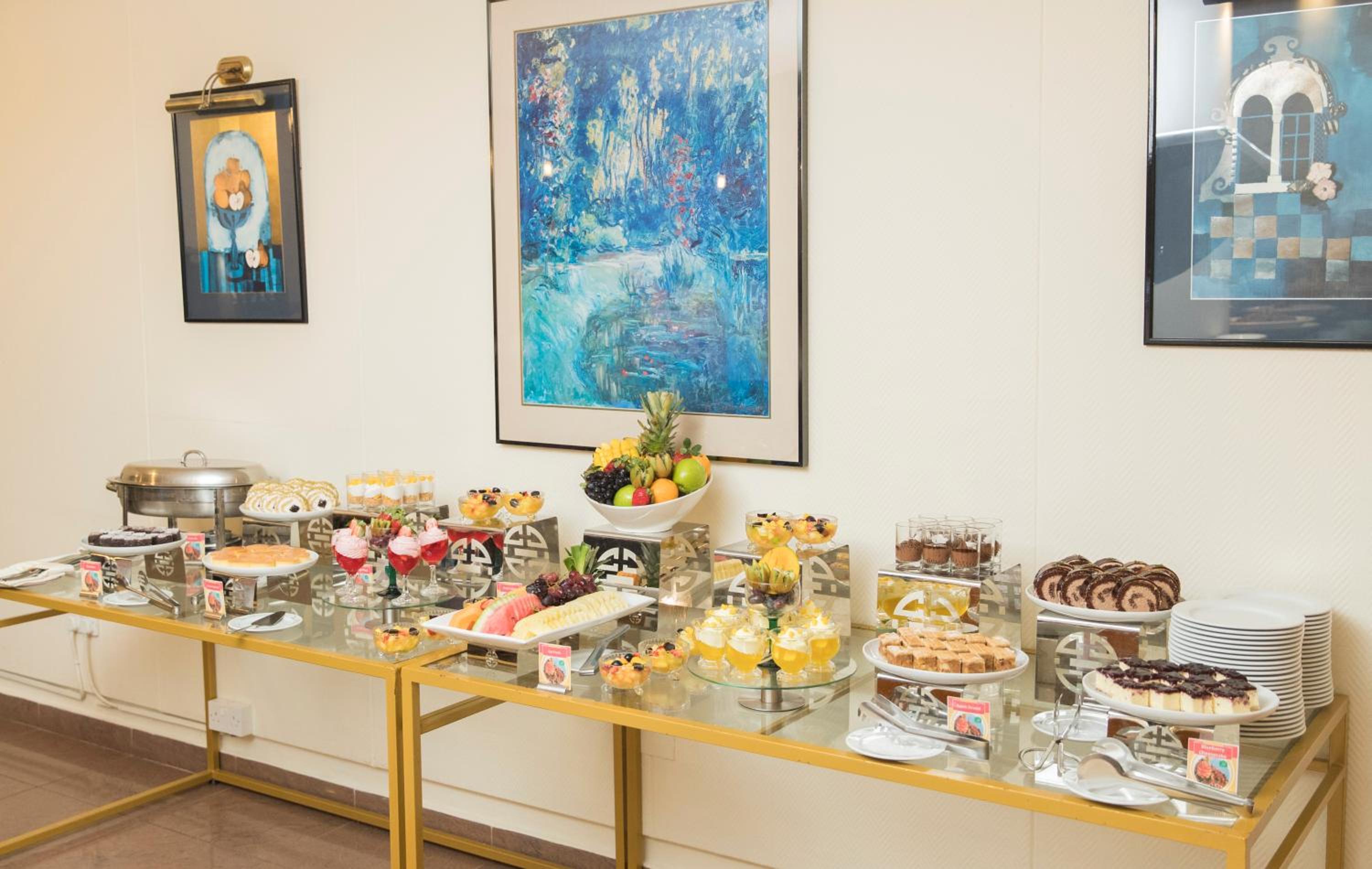 breakfast buffet