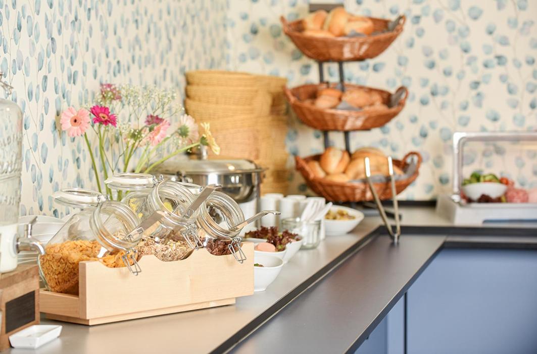 PRIMA Inn HOTEL & HOF NEURUPPIN - digitales & rezeptionsloses Motel