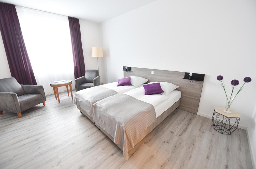 PRIMA Inn HOTEL & HOF NEURUPPIN - digitales & rezeptionsloses Motel
