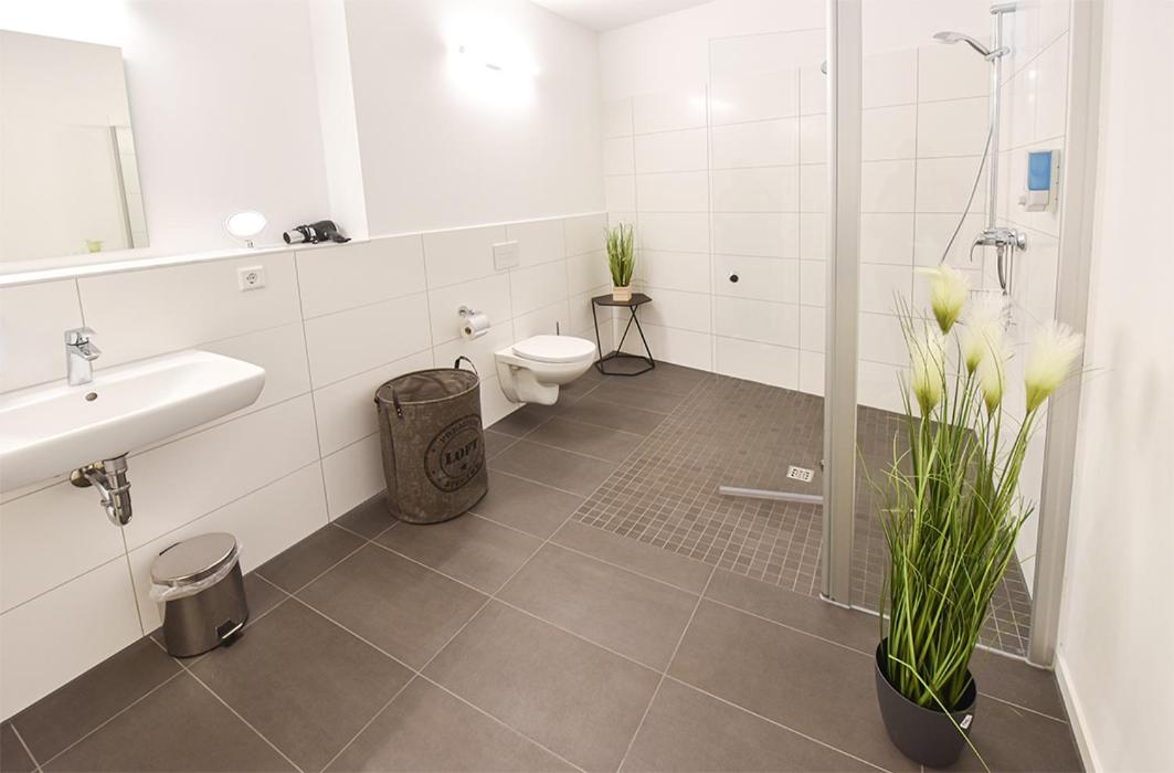 PRIMA Inn HOTEL & HOF NEURUPPIN - digitales & rezeptionsloses Motel