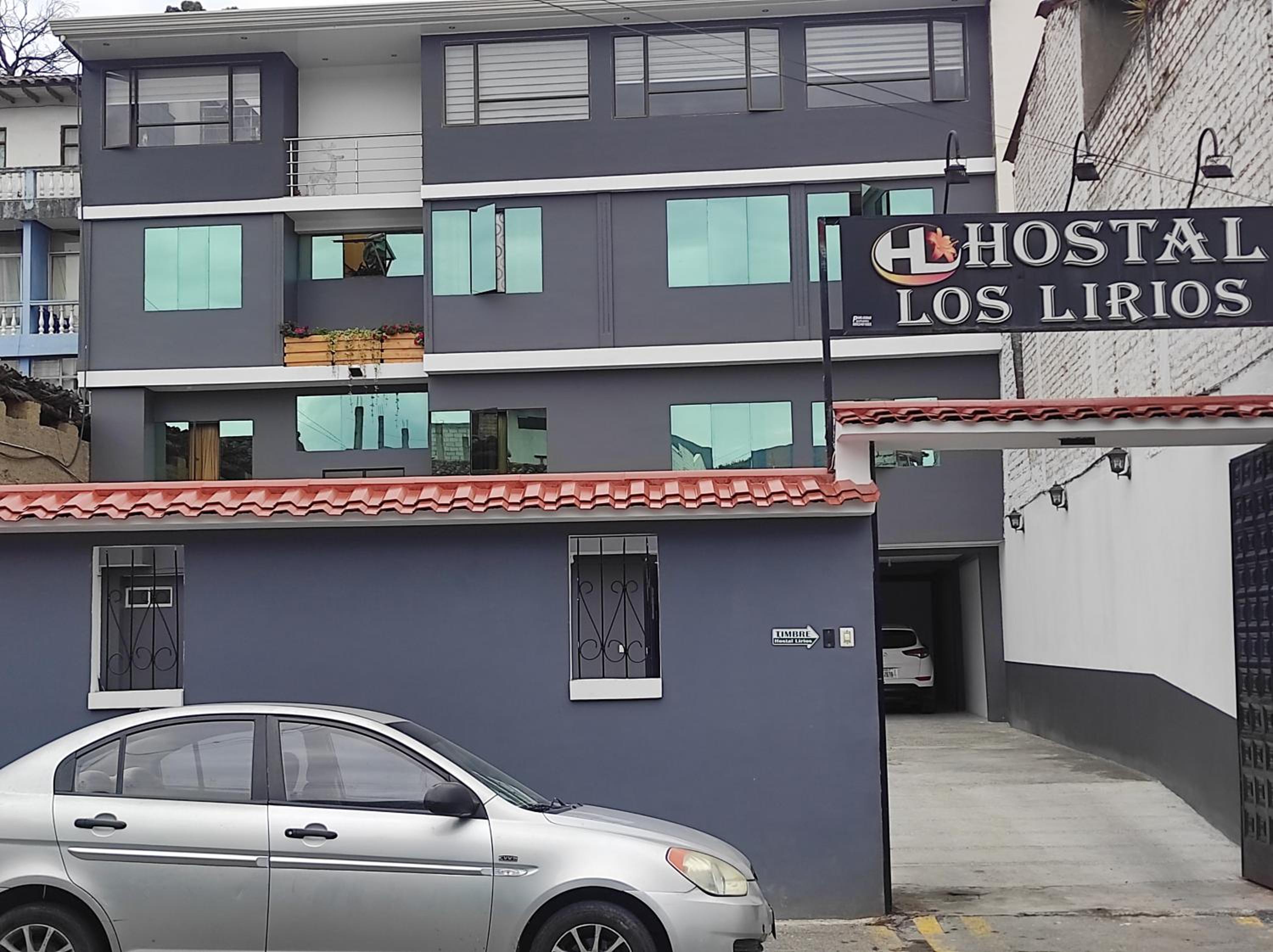 Hotel Hostal Los Lirios - Image 1