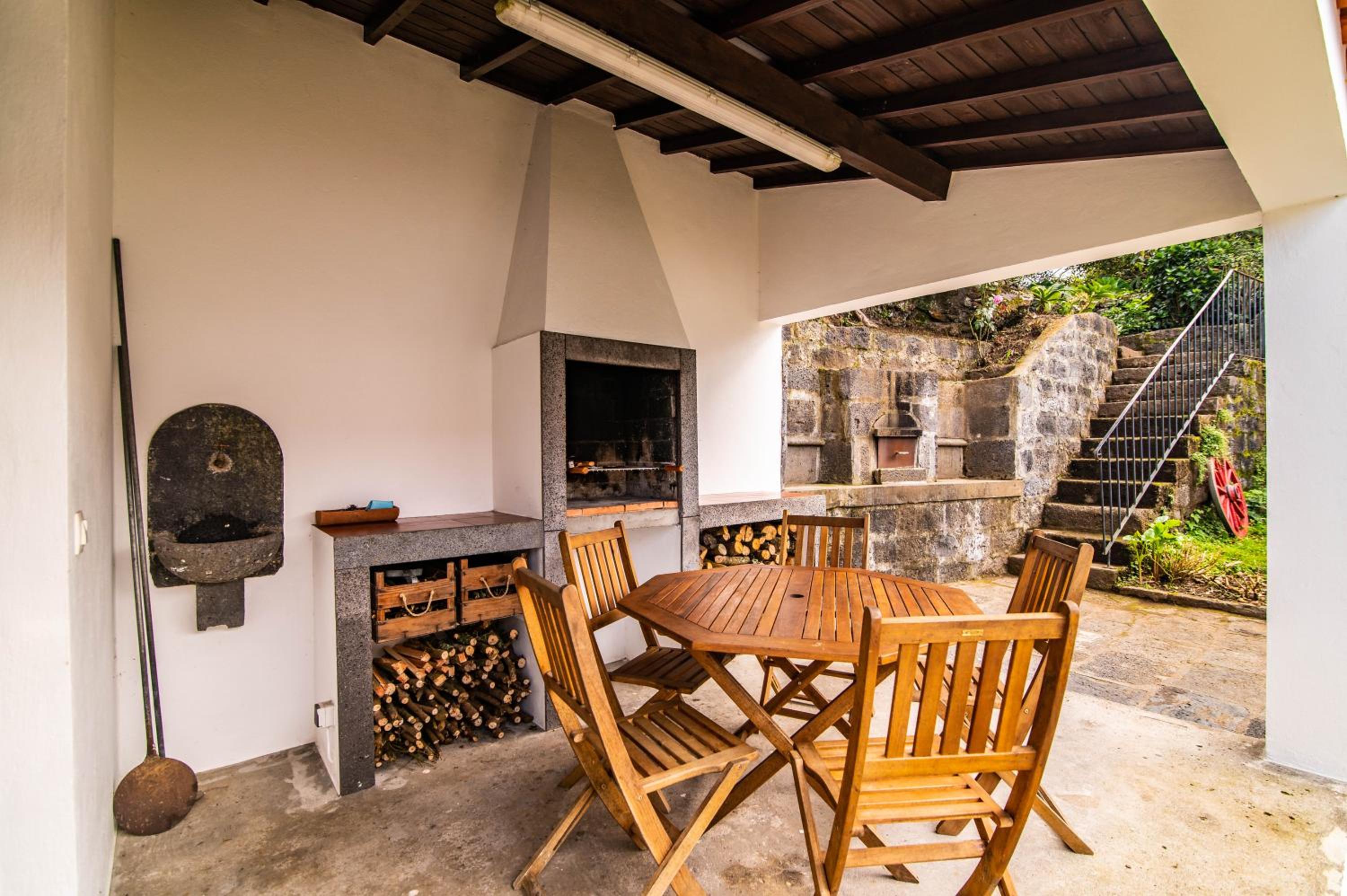 Casa do Pinheiro with shared swimming pool view 3