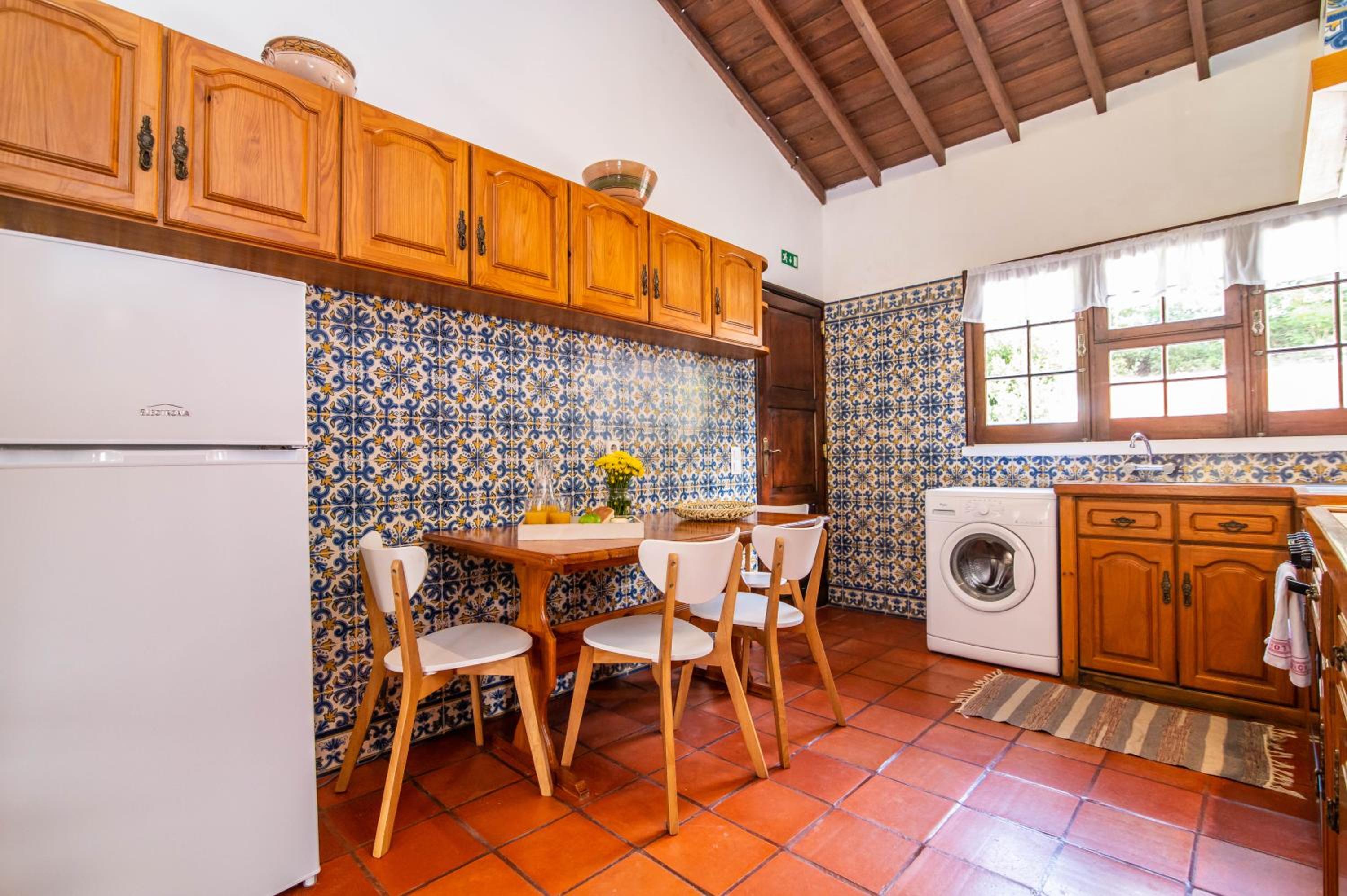 Casa do Pinheiro with shared swimming pool view 4