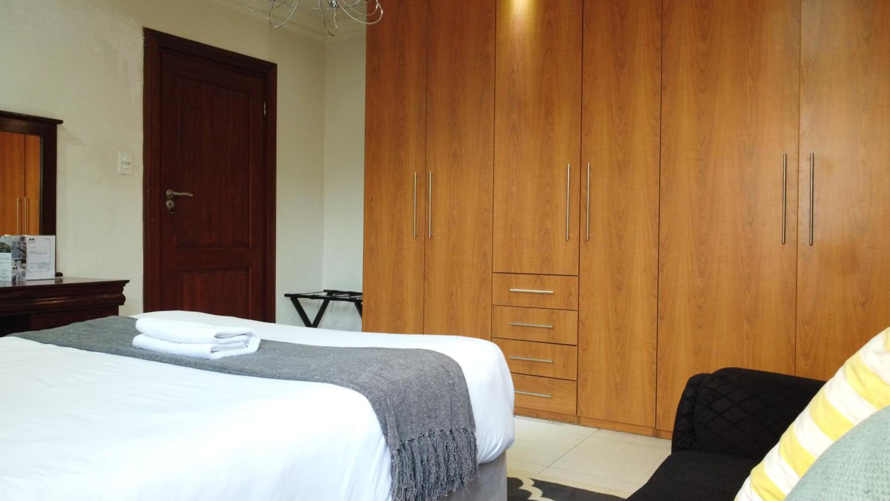 Honolulu Lifestyle Guest Lodge