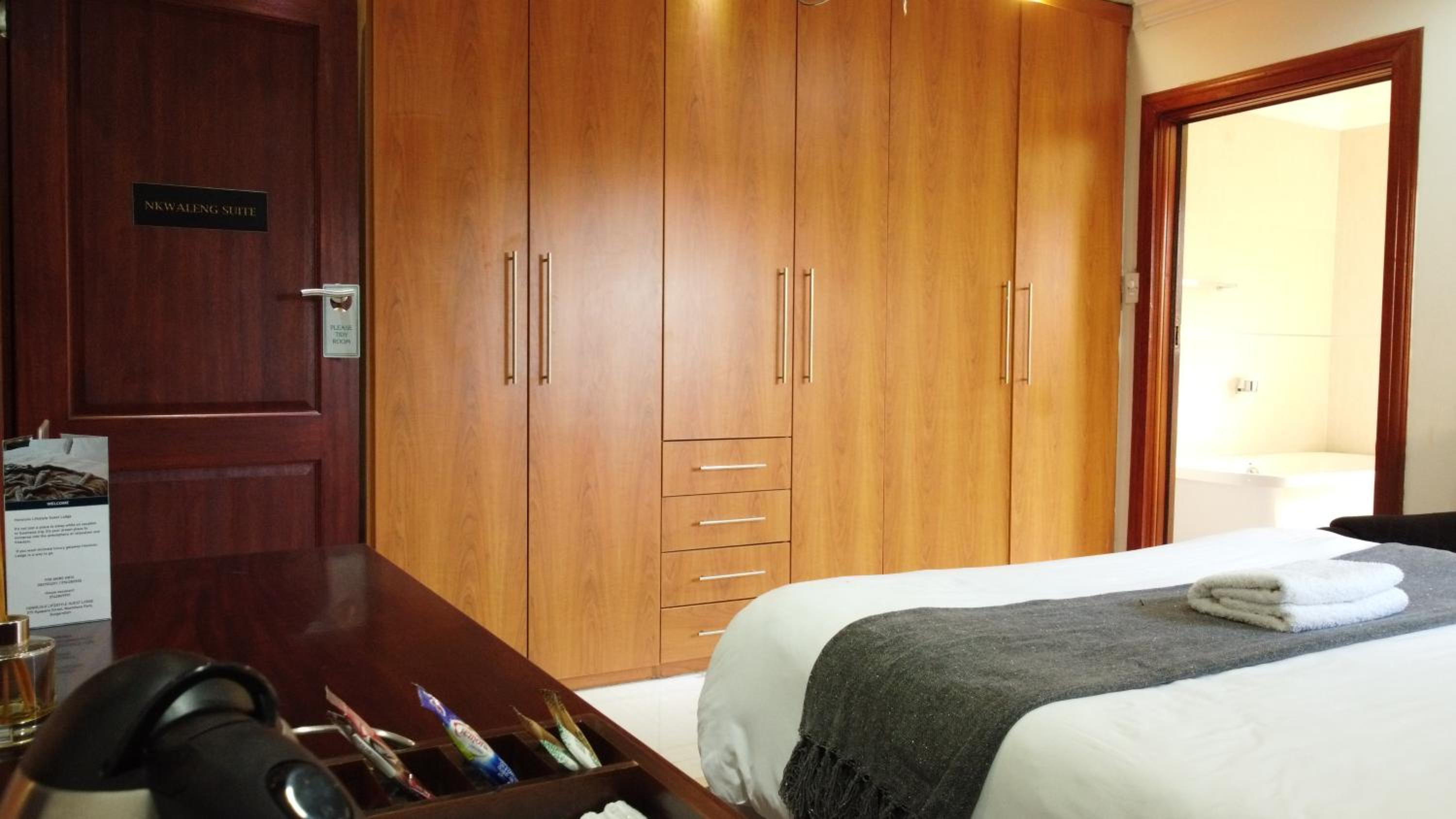 Honolulu Lifestyle Guest Lodge