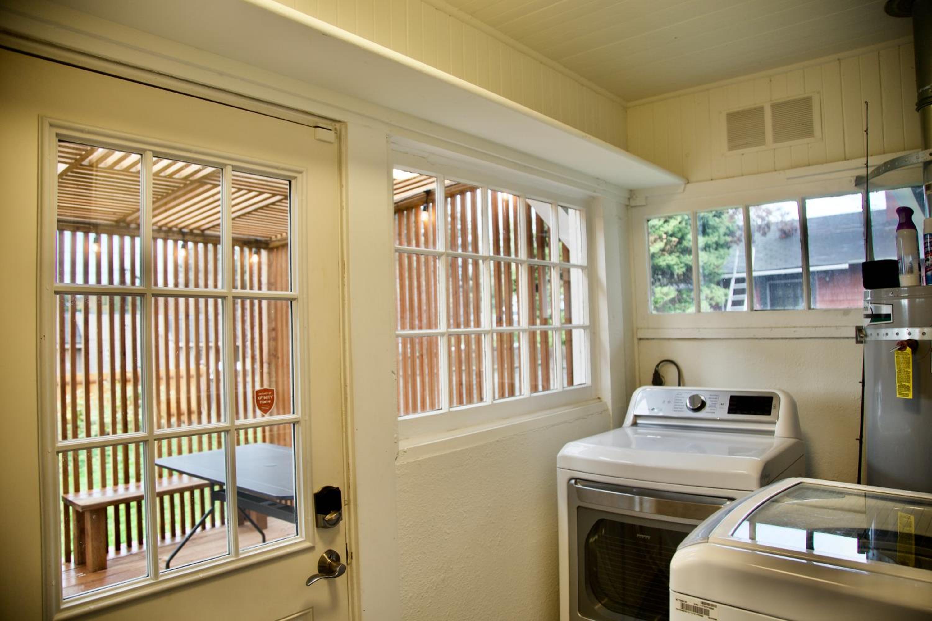 Cozy Home Conveniently Located with King Bed - Property Image 5
