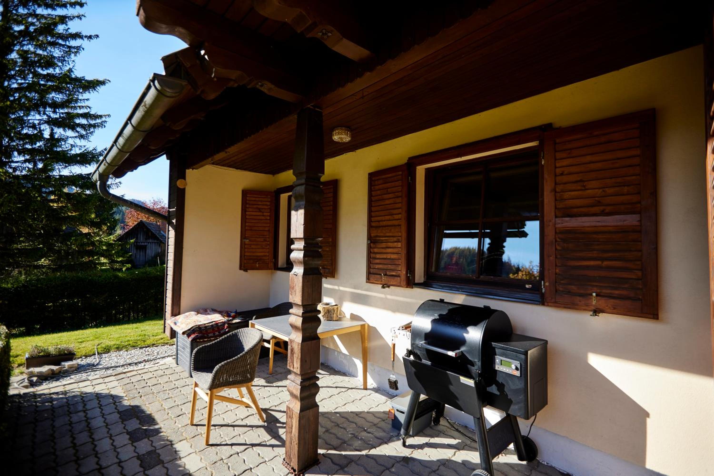 Frein Chalets - Wildalm view 3