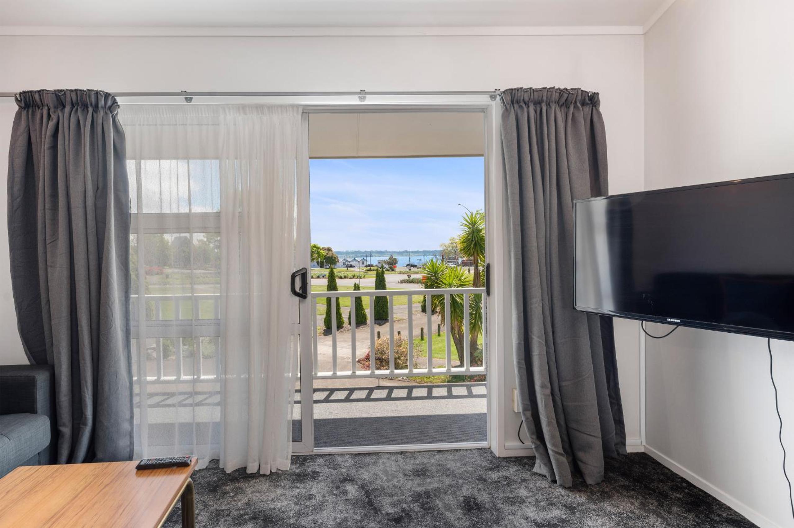 Rotorua Vacations - Lake Lodge Motel Rotorua - Property Image 1