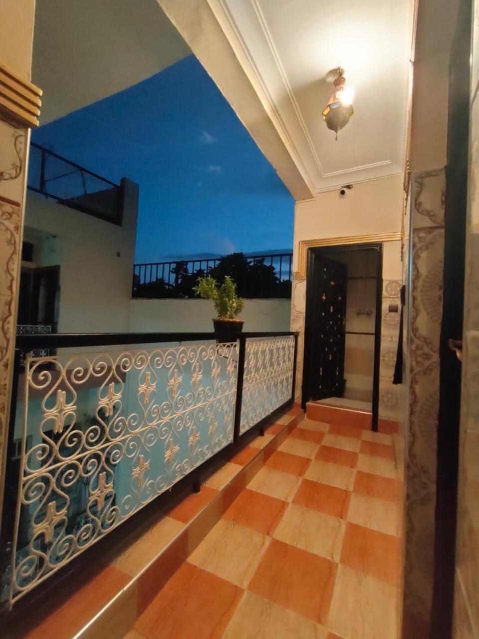 balcony