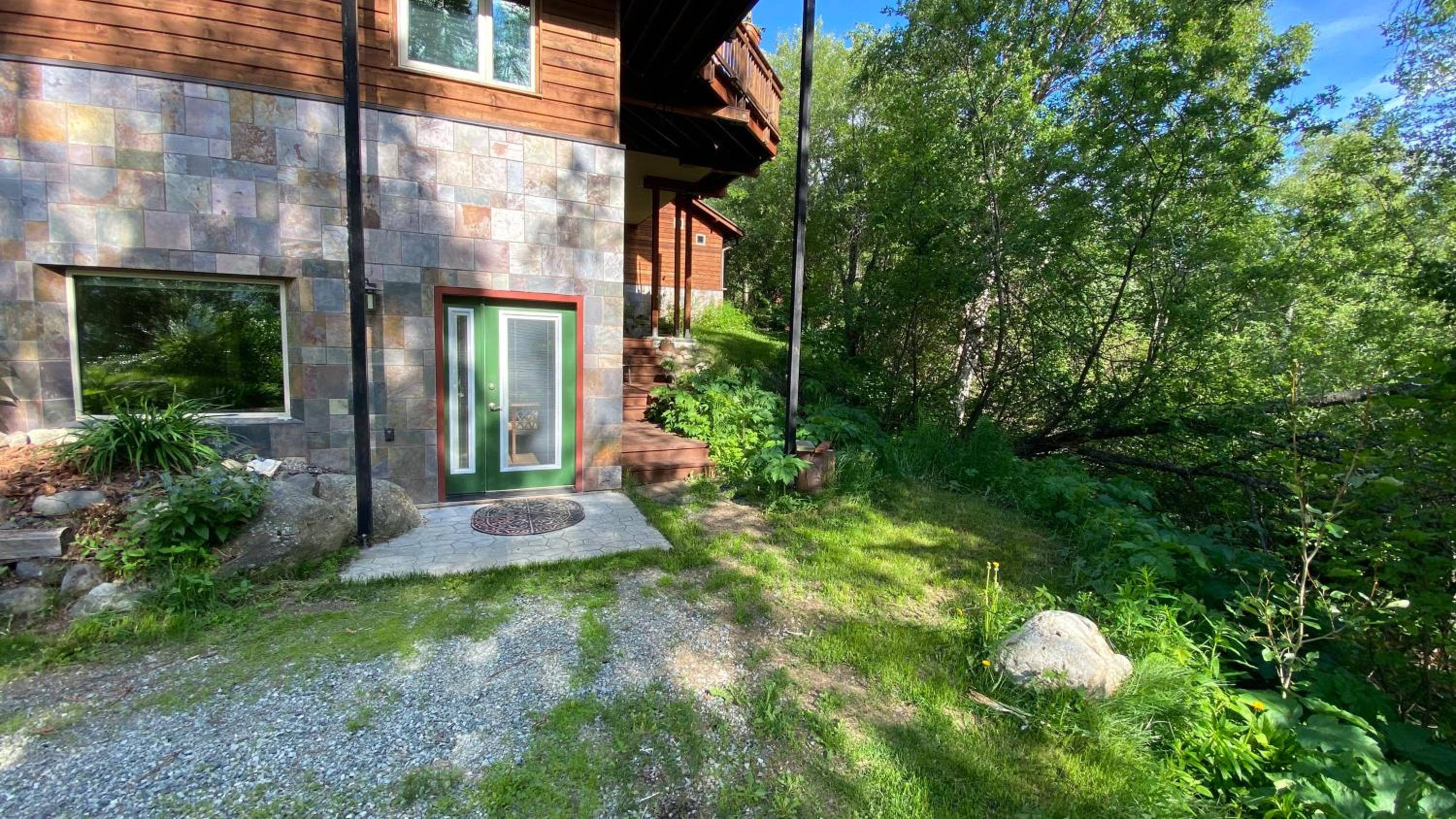 Eagle Peak Guesthouse view 4