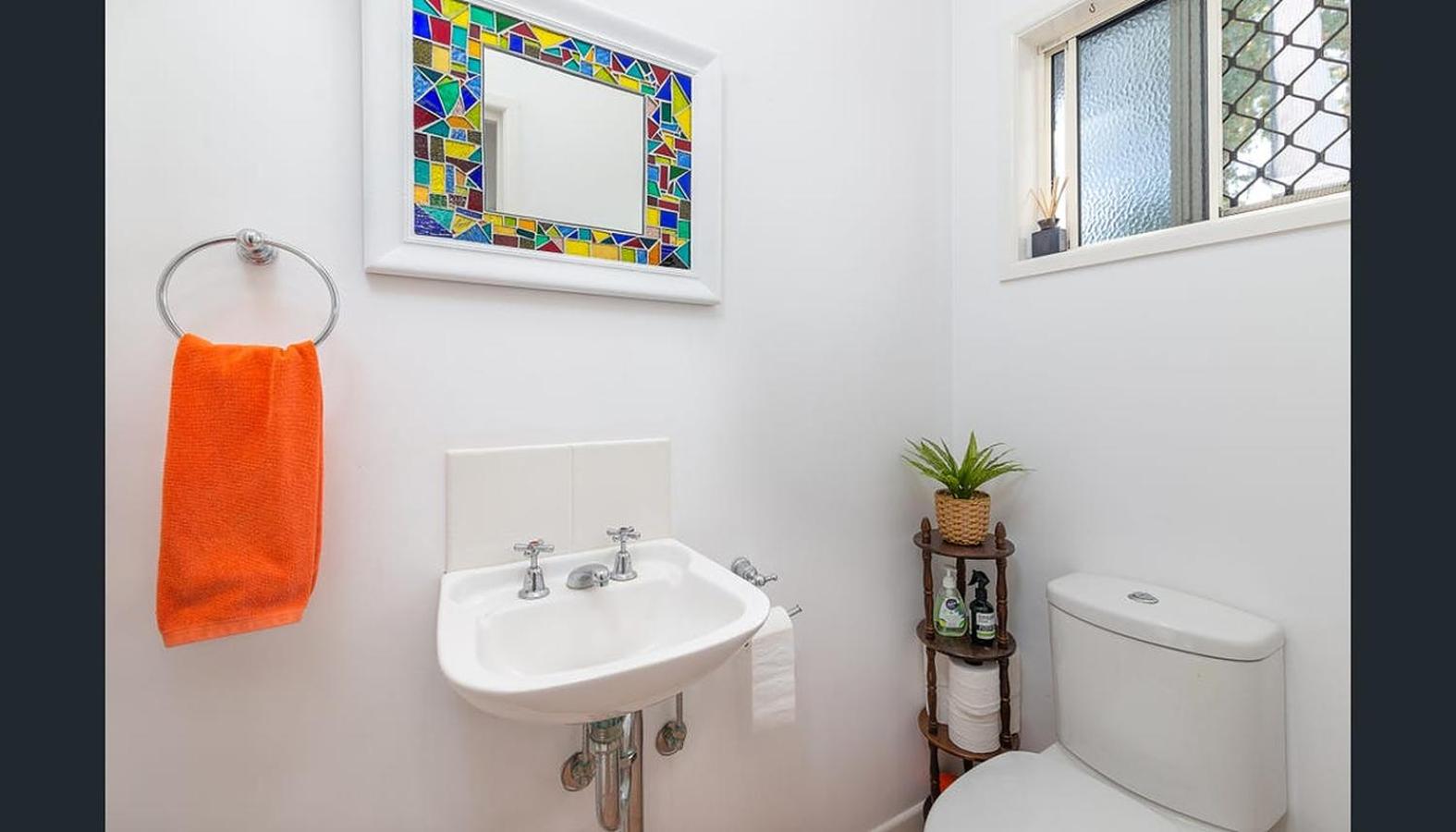 Entire 2 bedroom townhouse - Four Mile Beach Escapes - your home away from home
