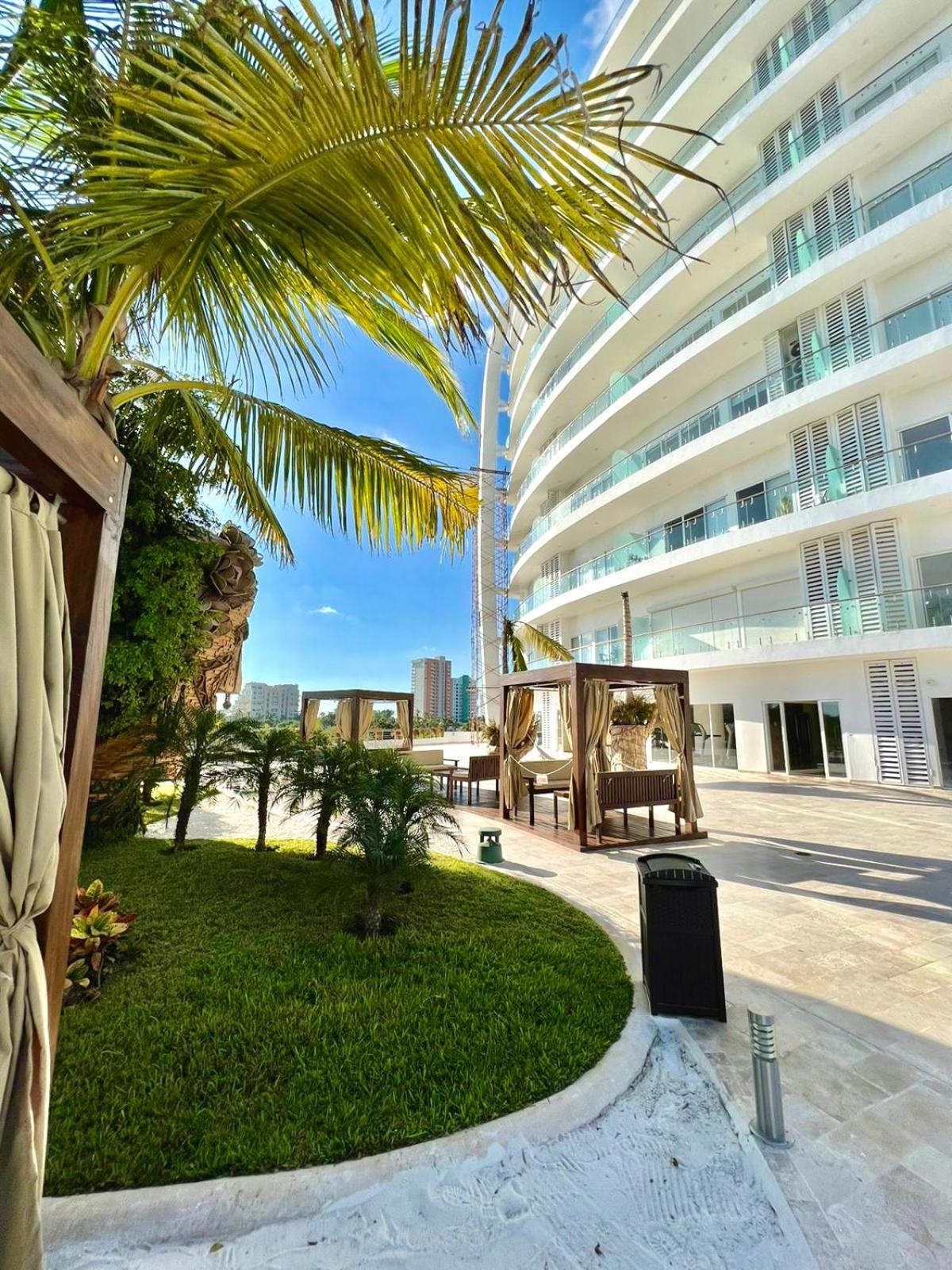 Hotel Marina Platino Plus vista panoramica al mar - Image 1