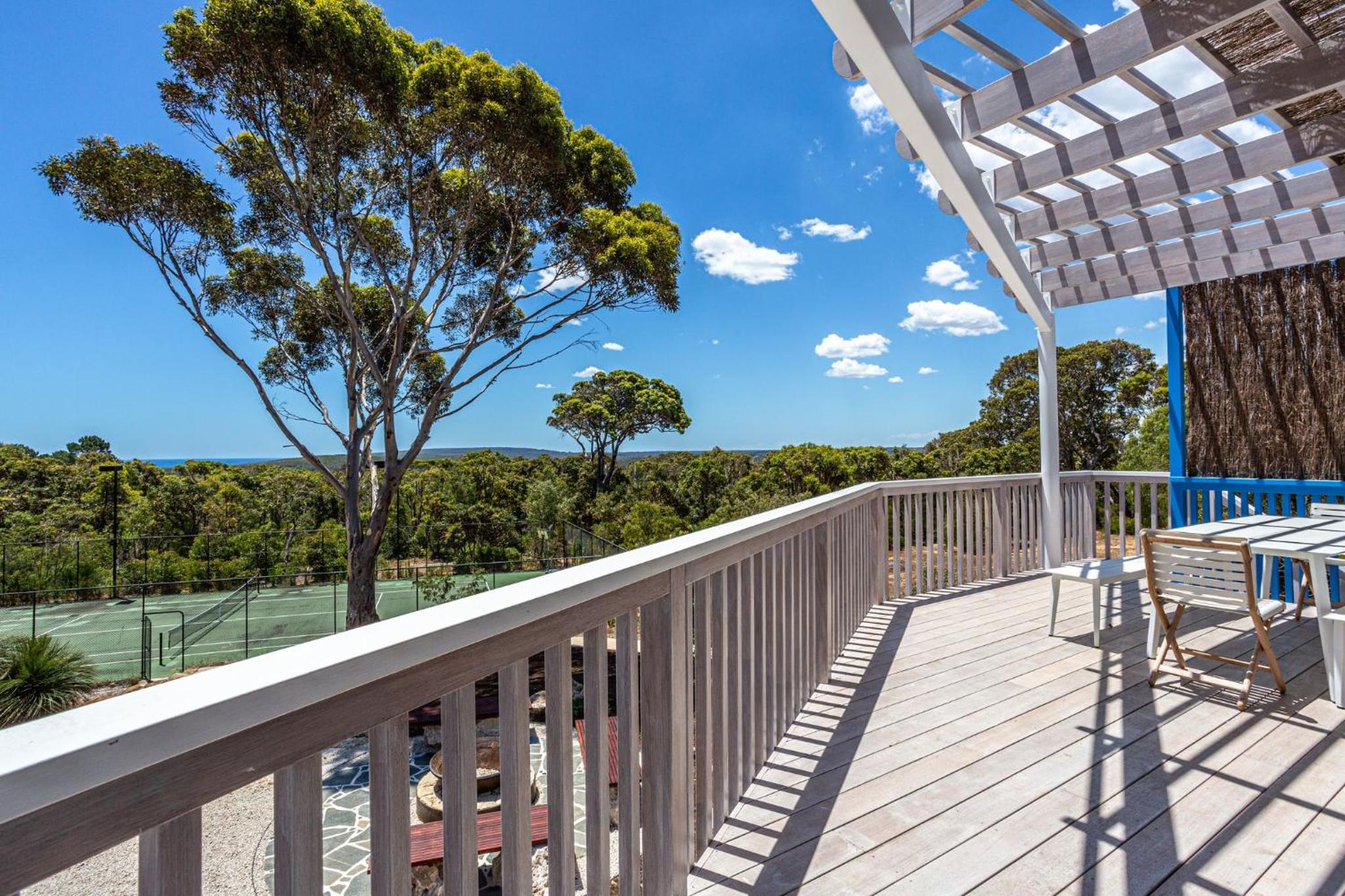 Carpe Mykonos - BRAND NEW HOME - bushland retreat
